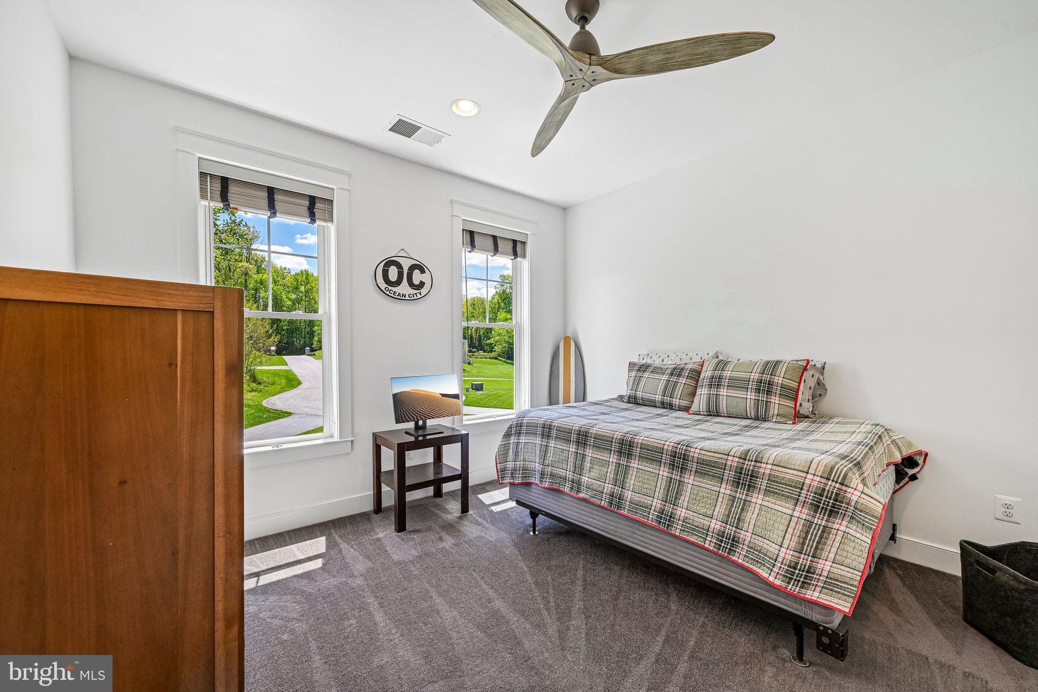 QUARTZ HILL - Residential