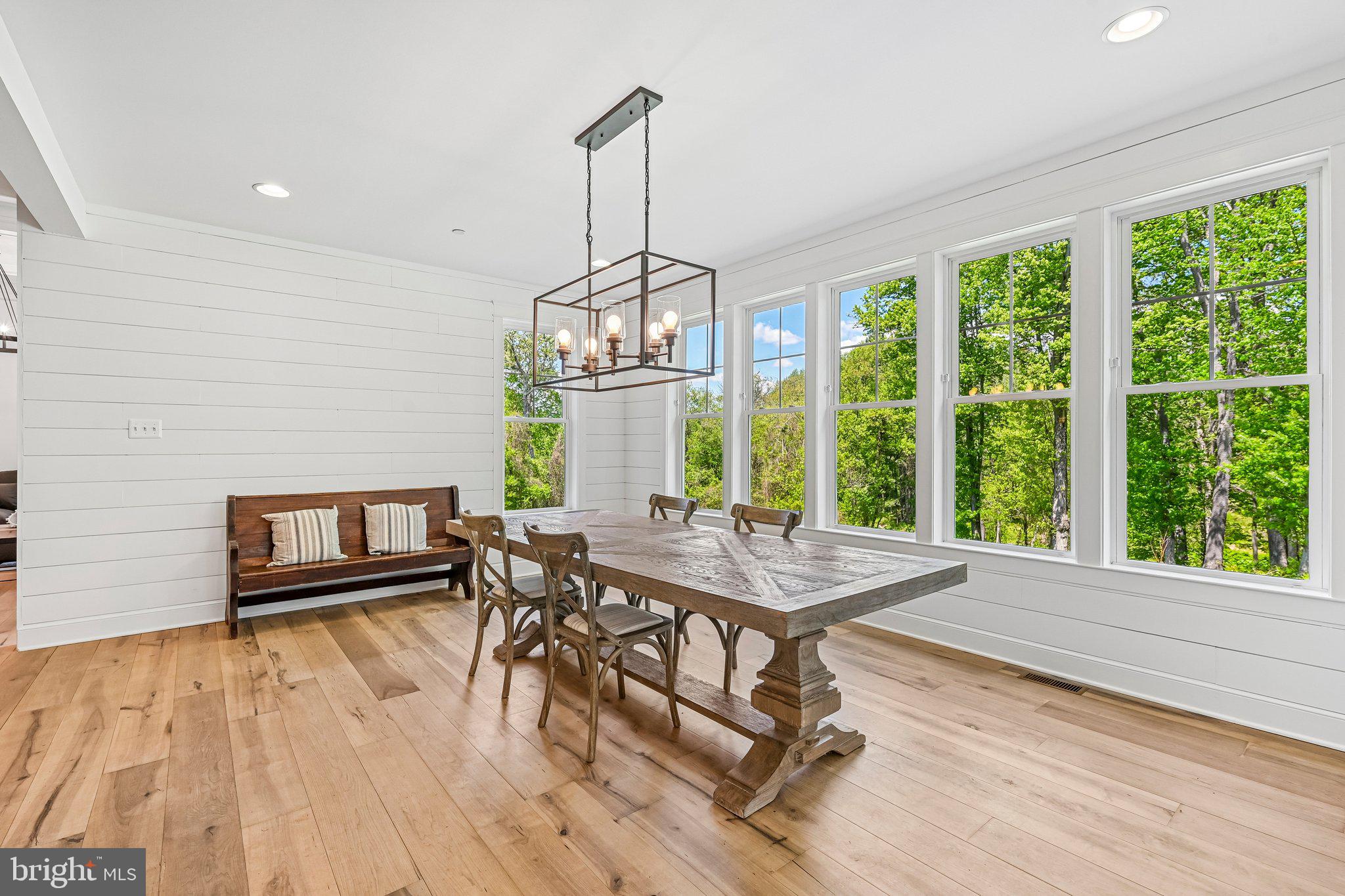 QUARTZ HILL - Residential