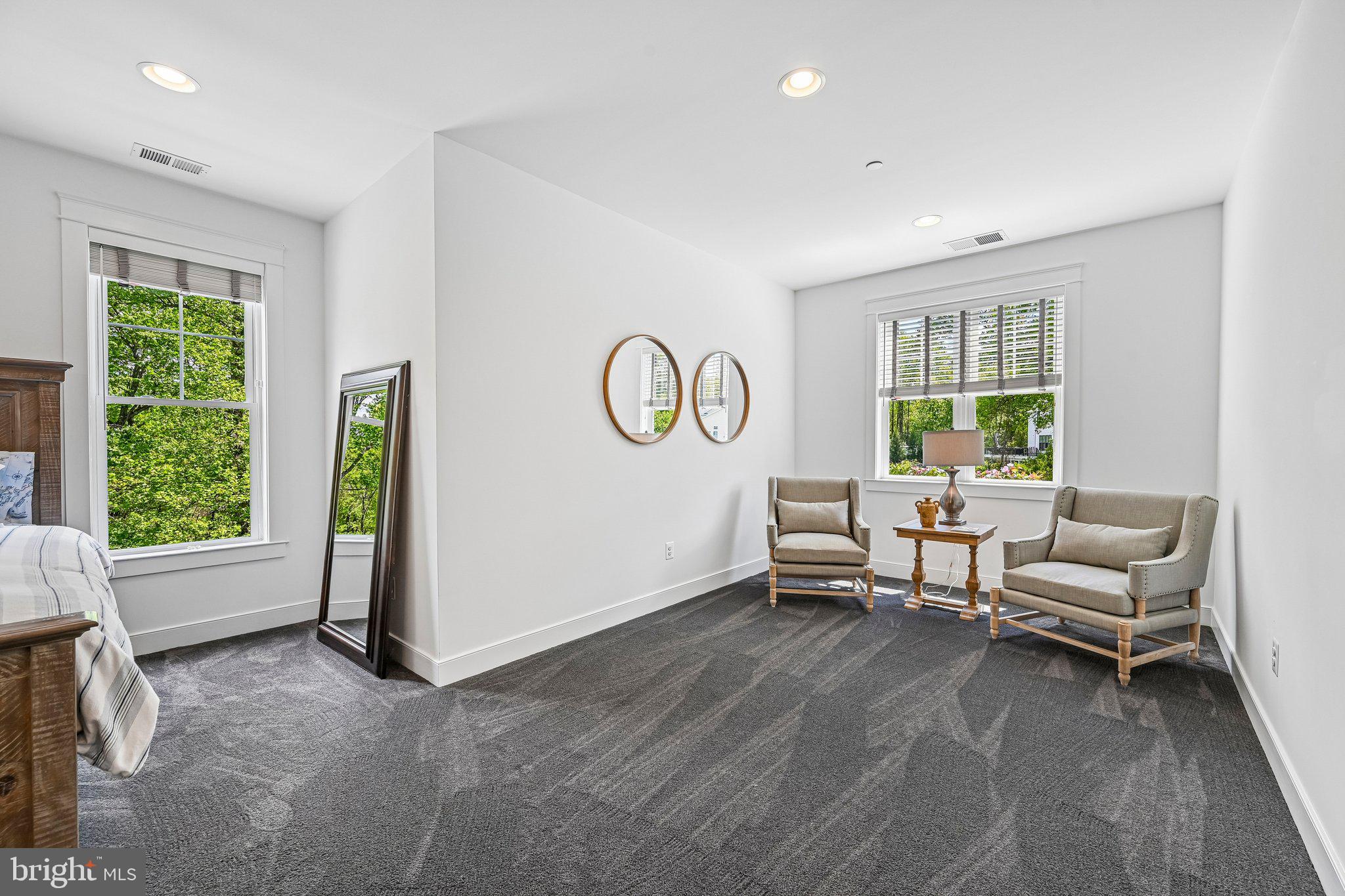 QUARTZ HILL - Residential