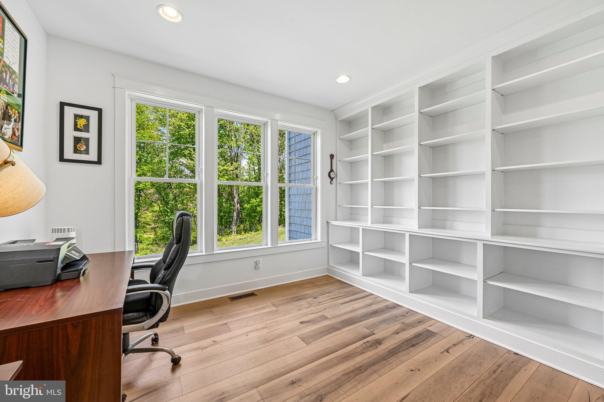 QUARTZ HILL - Residential