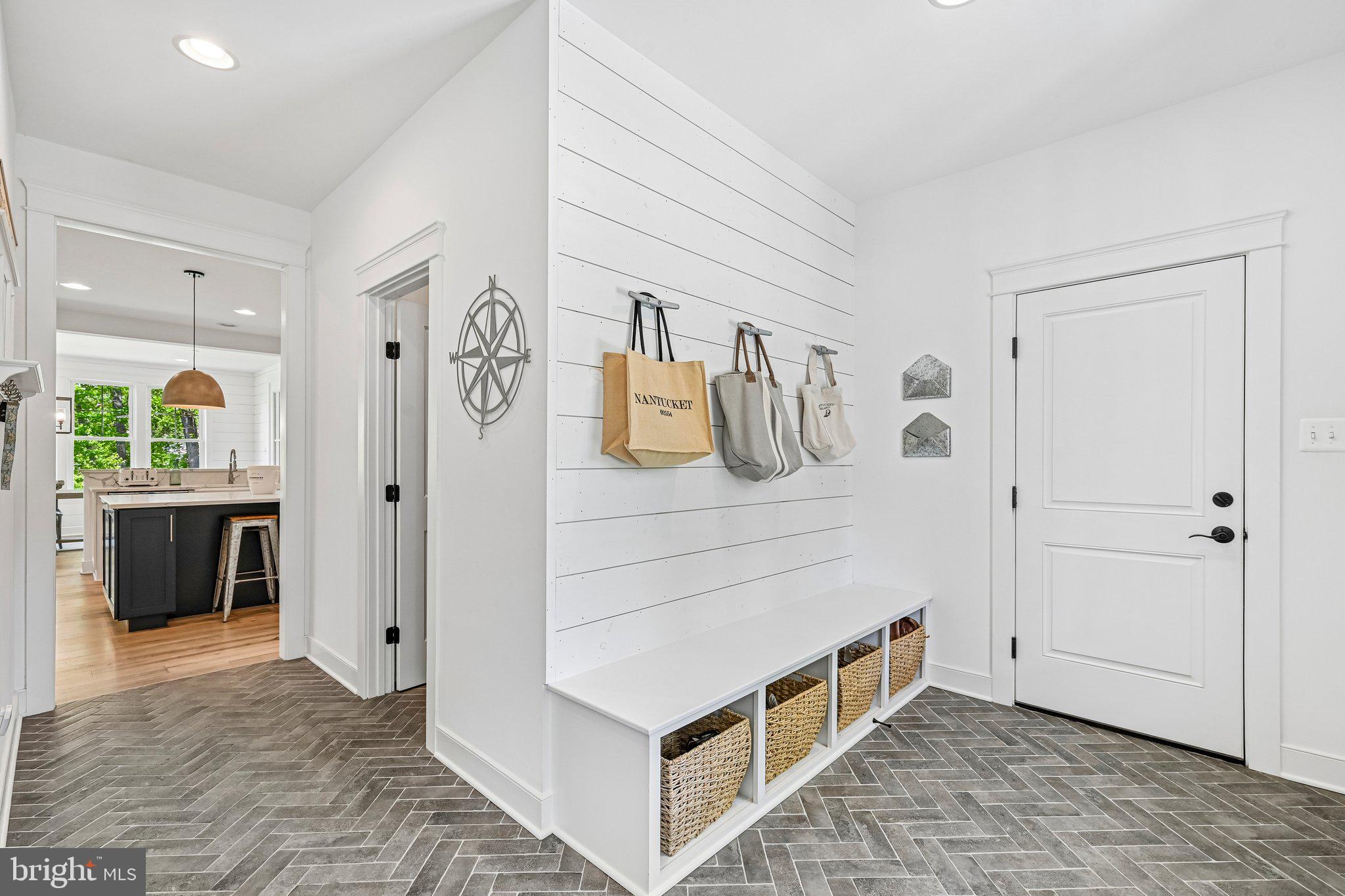 QUARTZ HILL - Residential