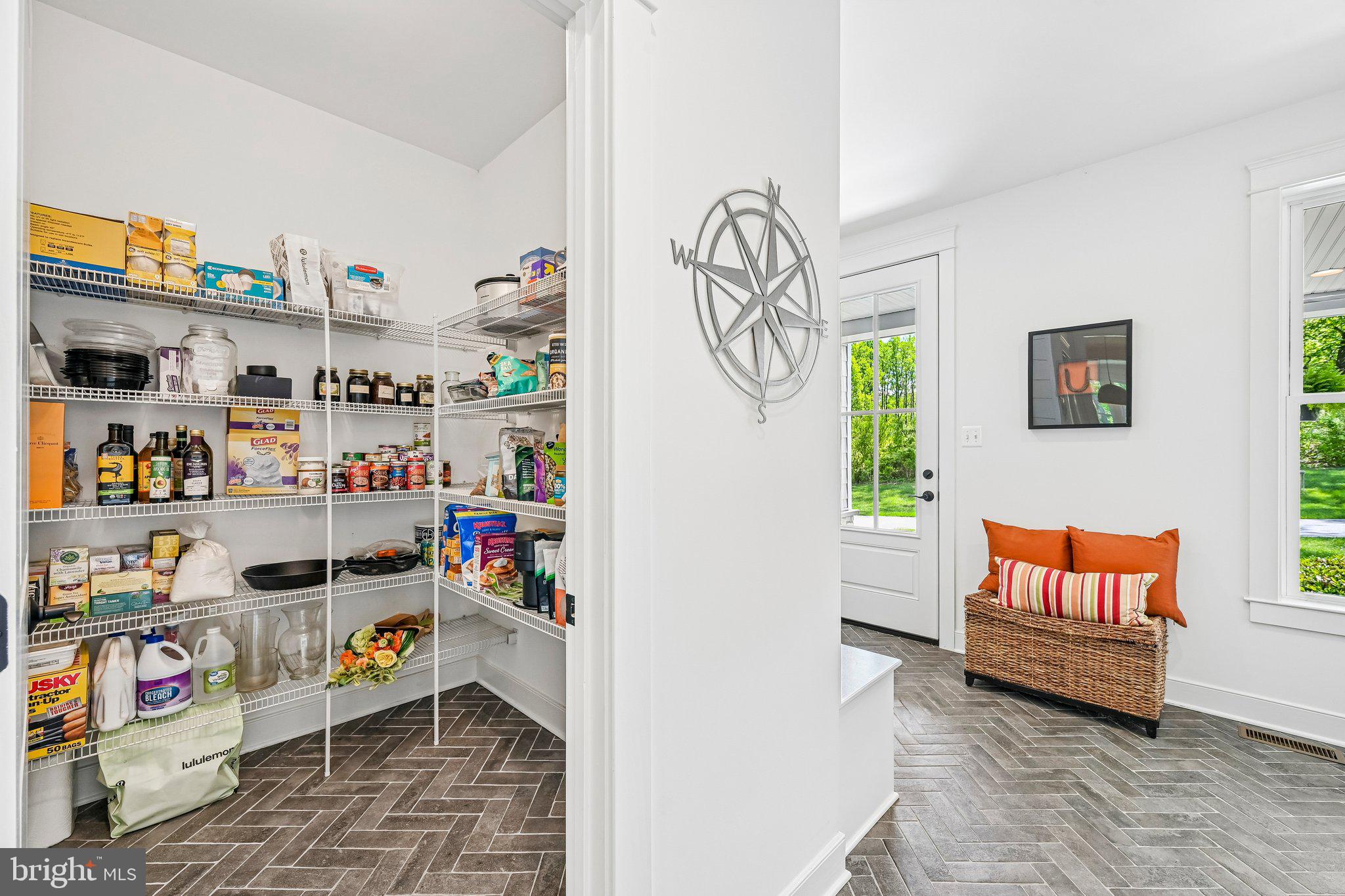 QUARTZ HILL - Residential