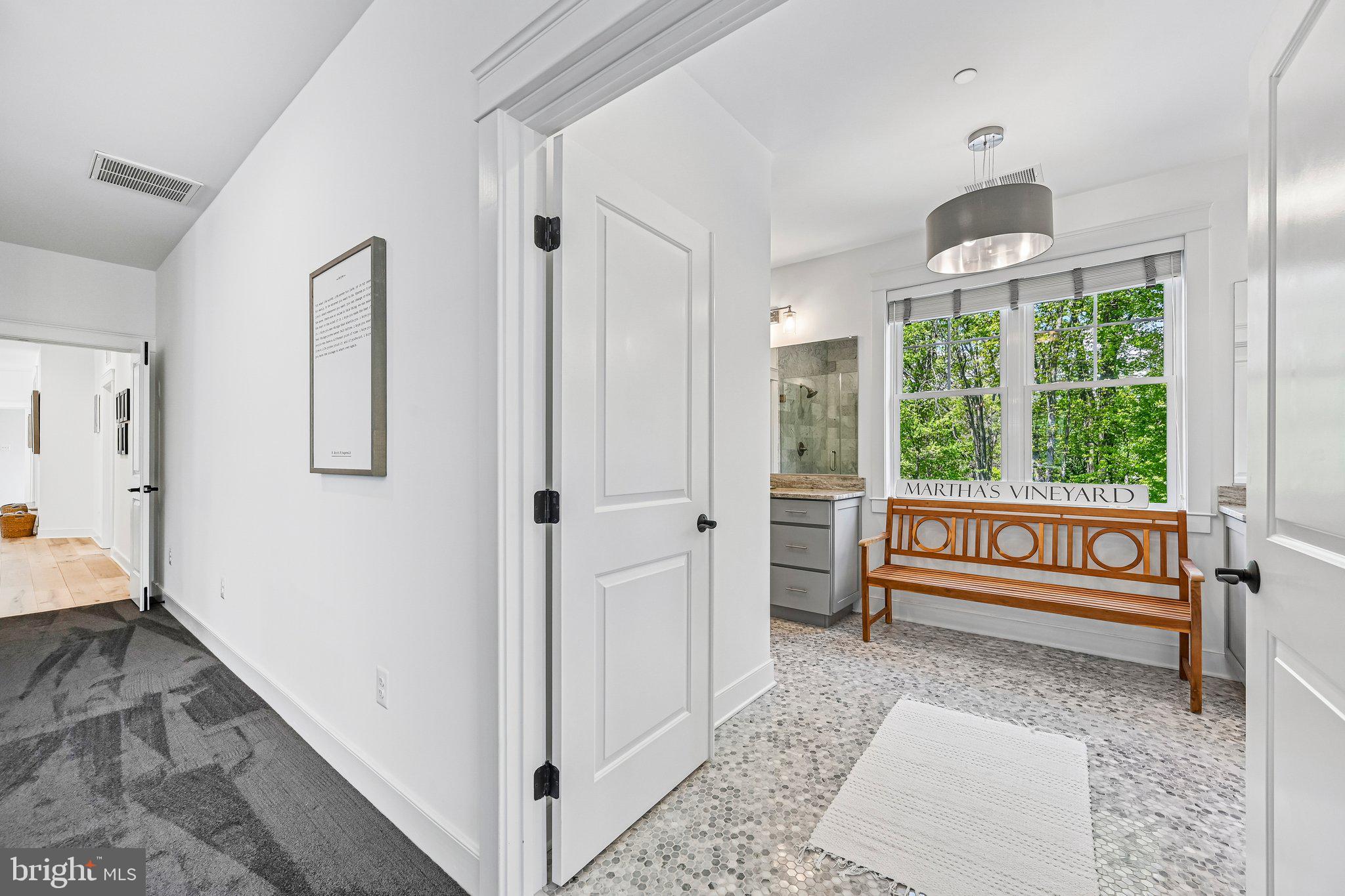 QUARTZ HILL - Residential