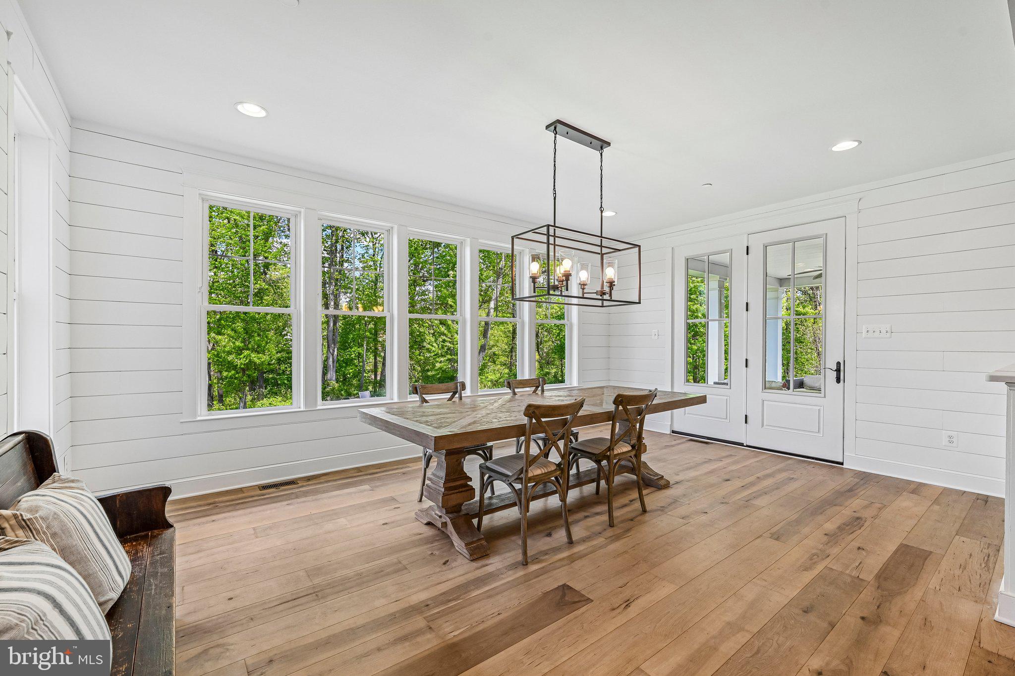 QUARTZ HILL - Residential