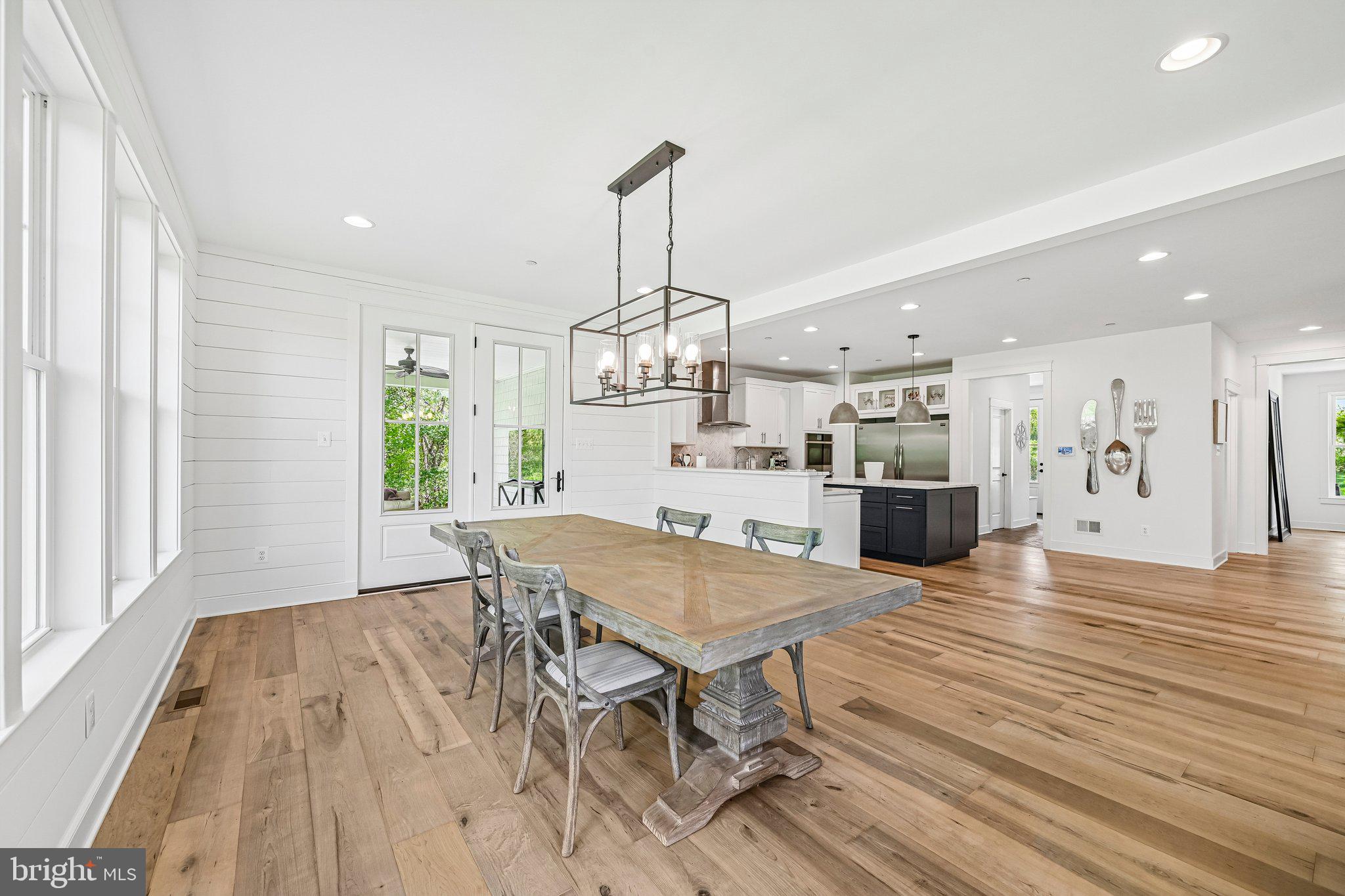 QUARTZ HILL - Residential