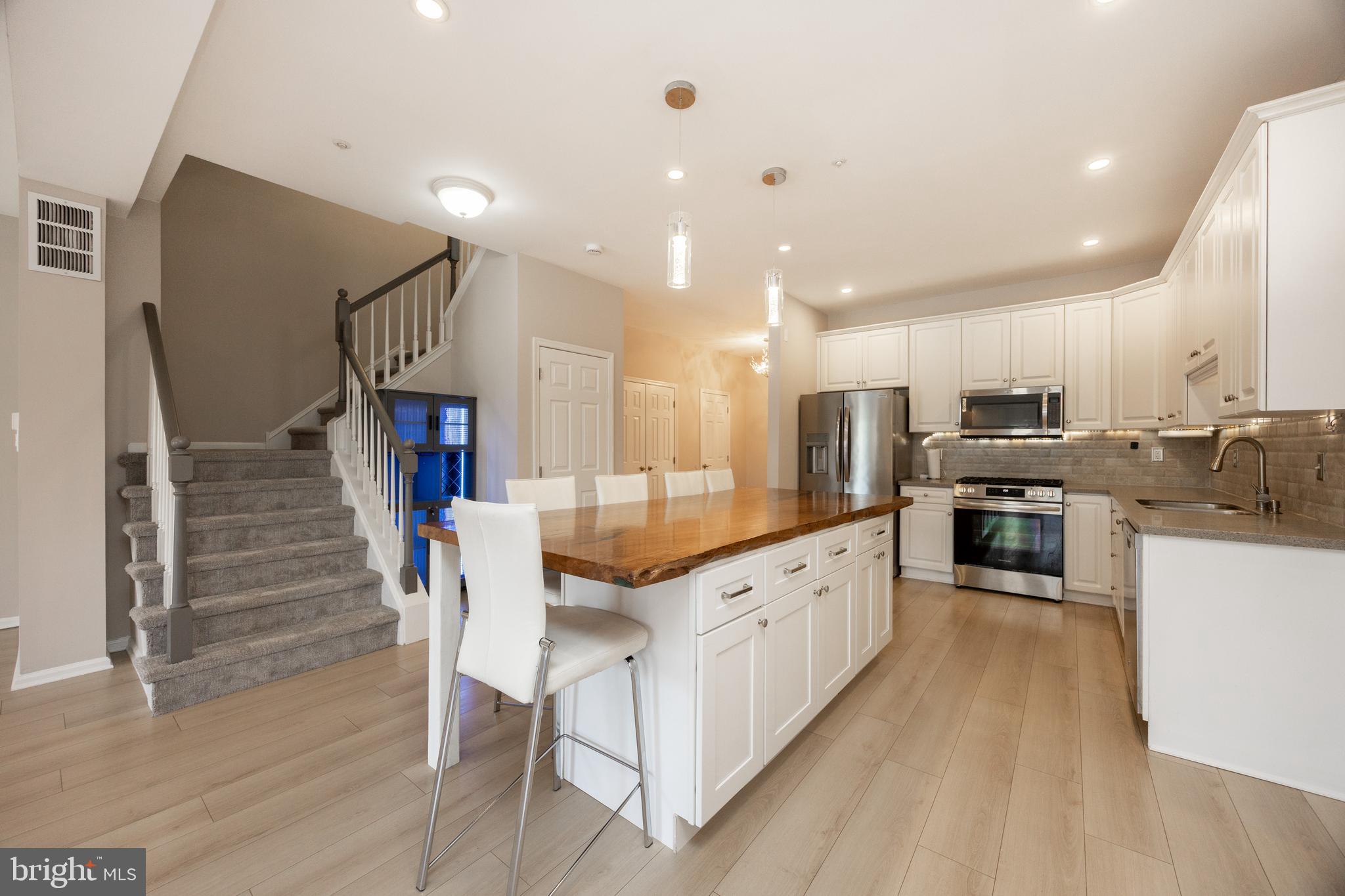 DEER CREEK - Residential Lease