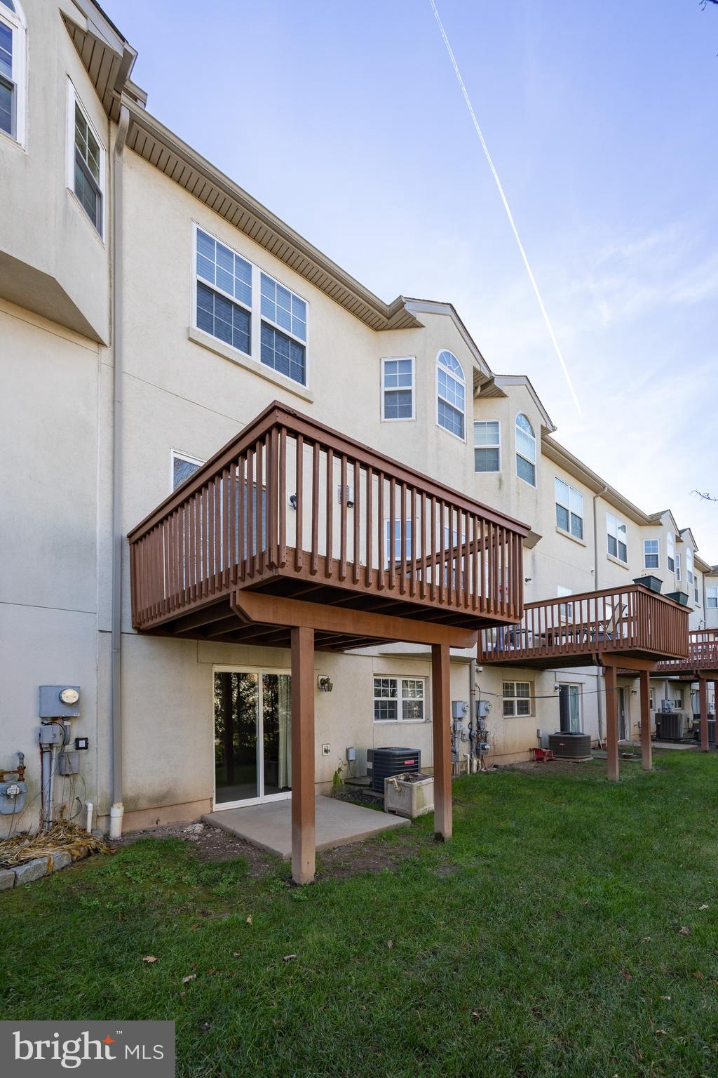 DEER CREEK - Residential Lease