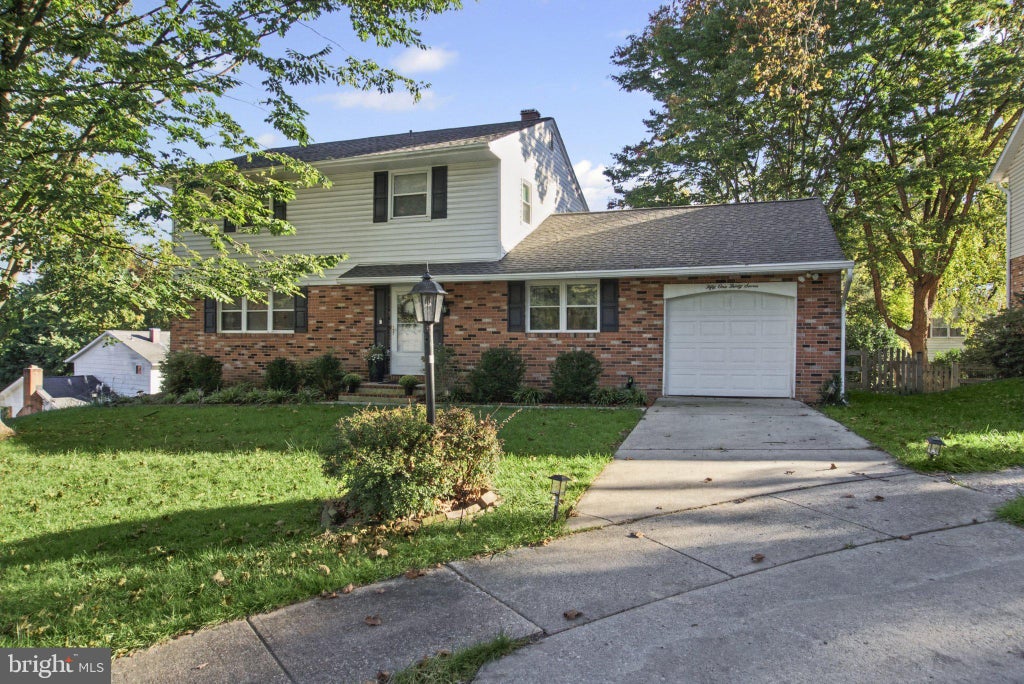 Photo of 5137 Driftwood Court, COLUMBIA, MD 21044 (MLS # MDHW2075638)