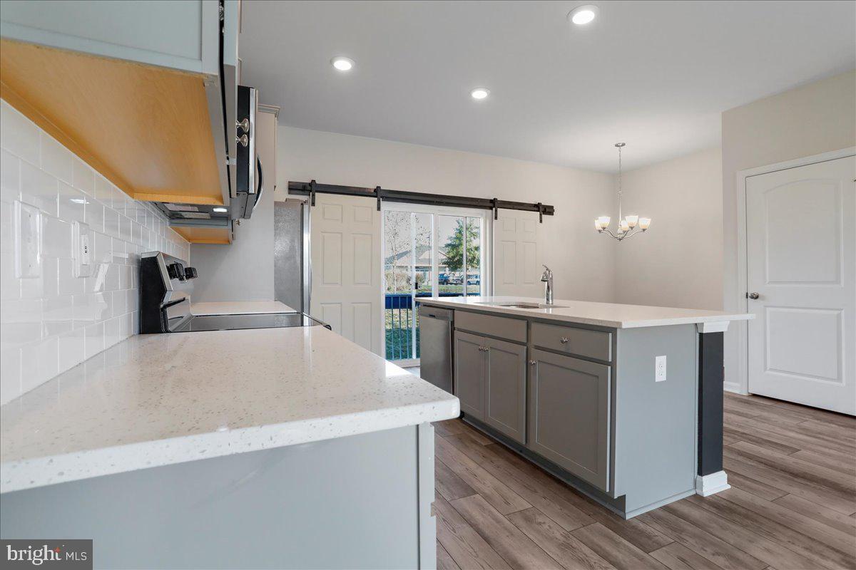 BERKELEY RIDGE - Residential