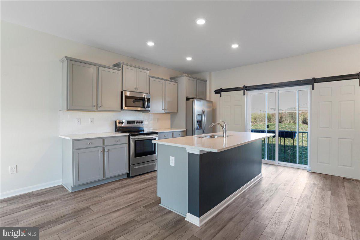 BERKELEY RIDGE - Residential