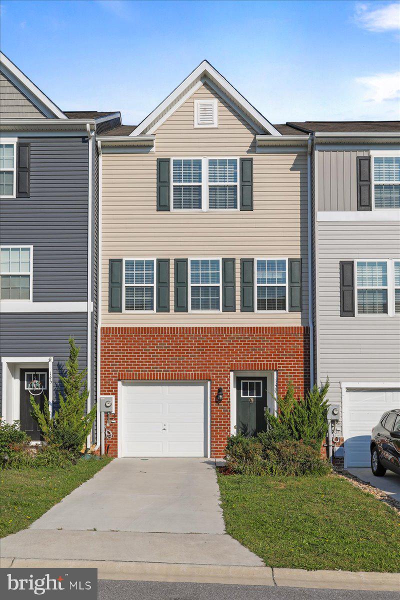 BERKELEY RIDGE - Residential