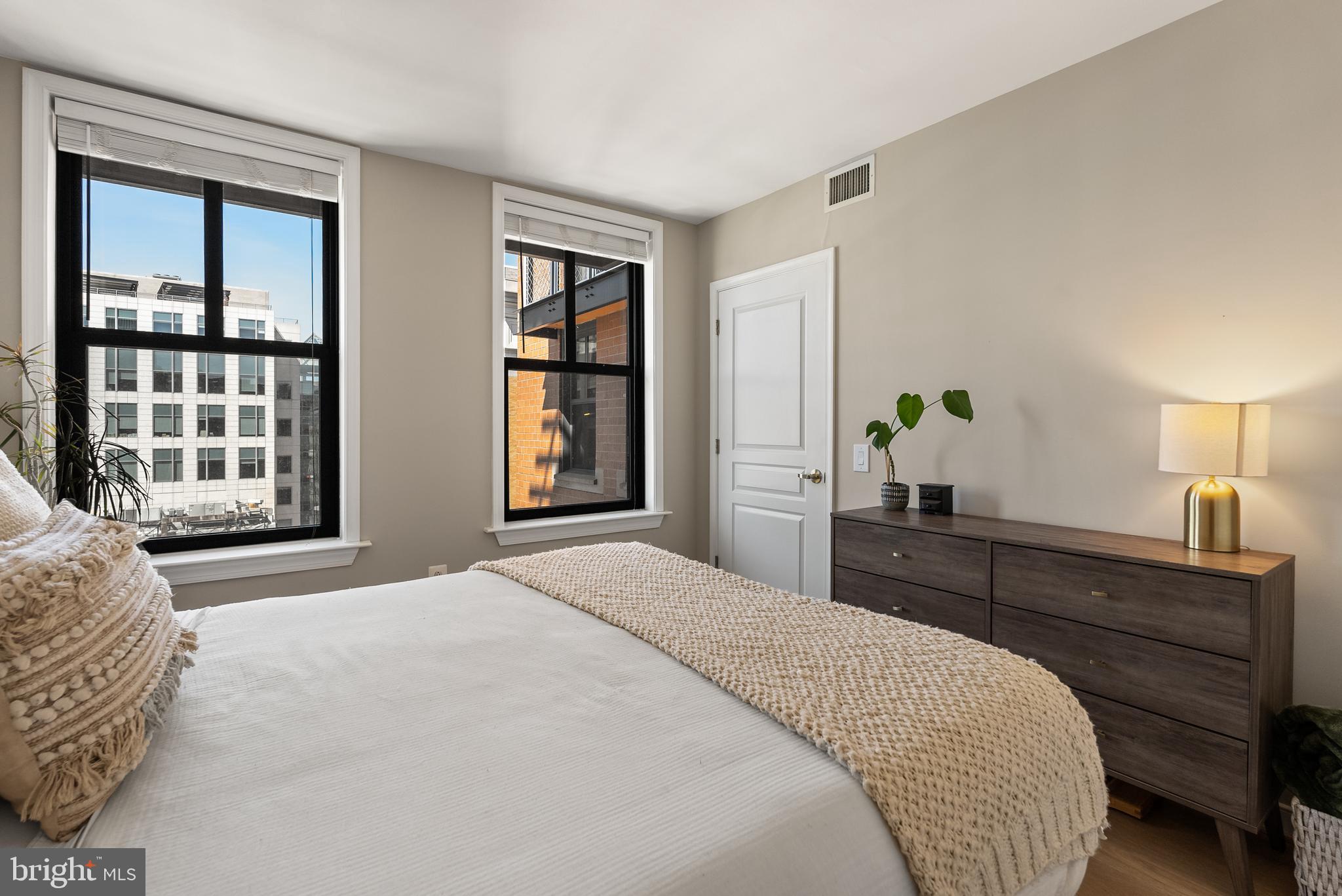 616 E STREET NW 1019