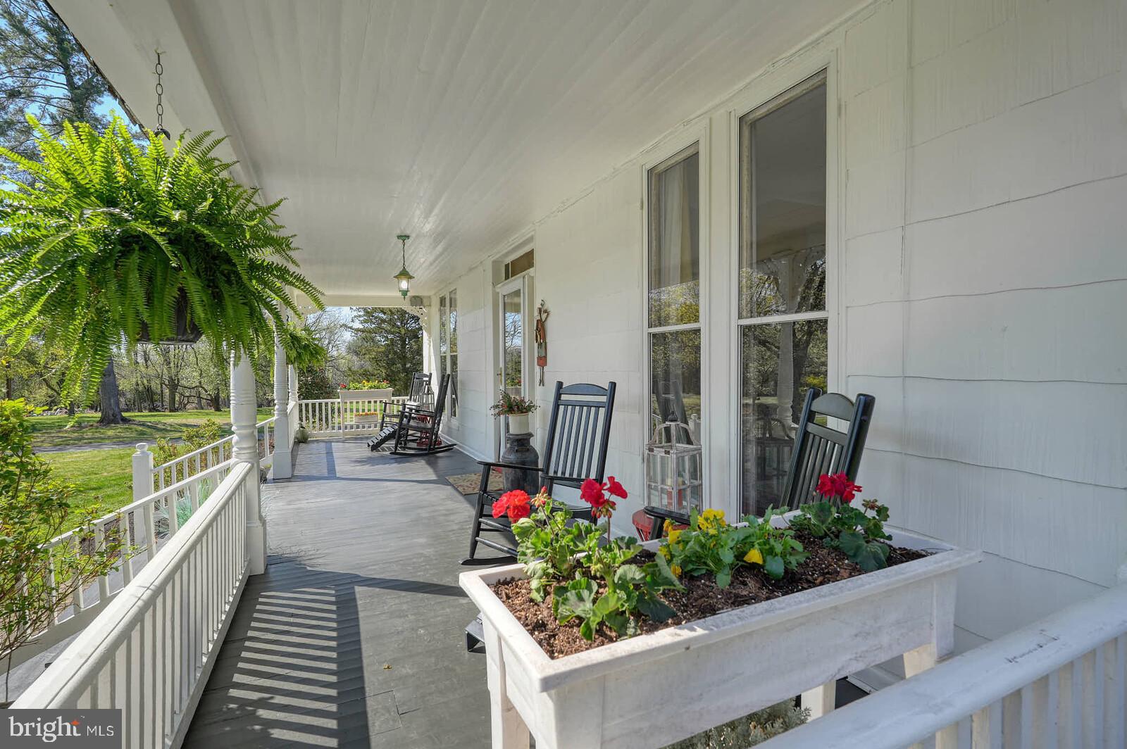 FOX VALLEY - Residential