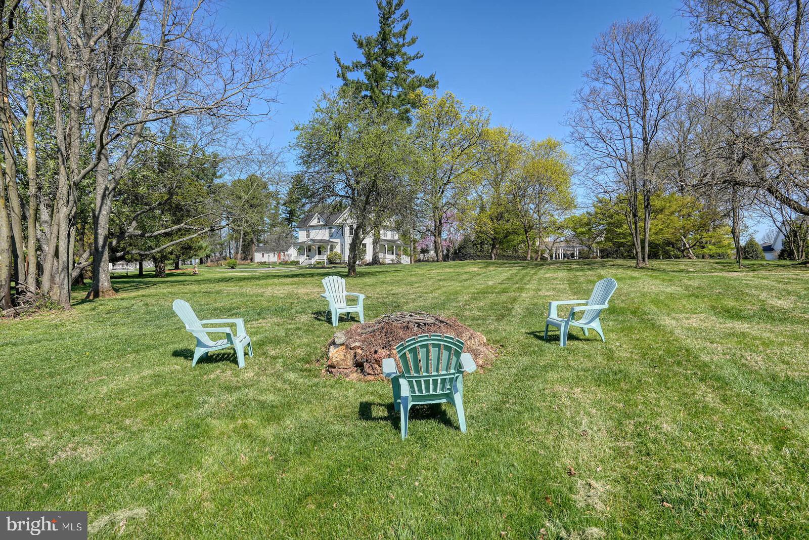 FOX VALLEY - Residential