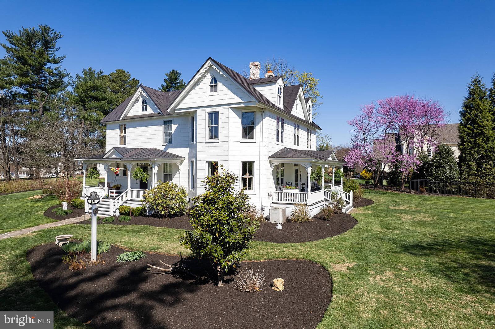 FOX VALLEY - Residential