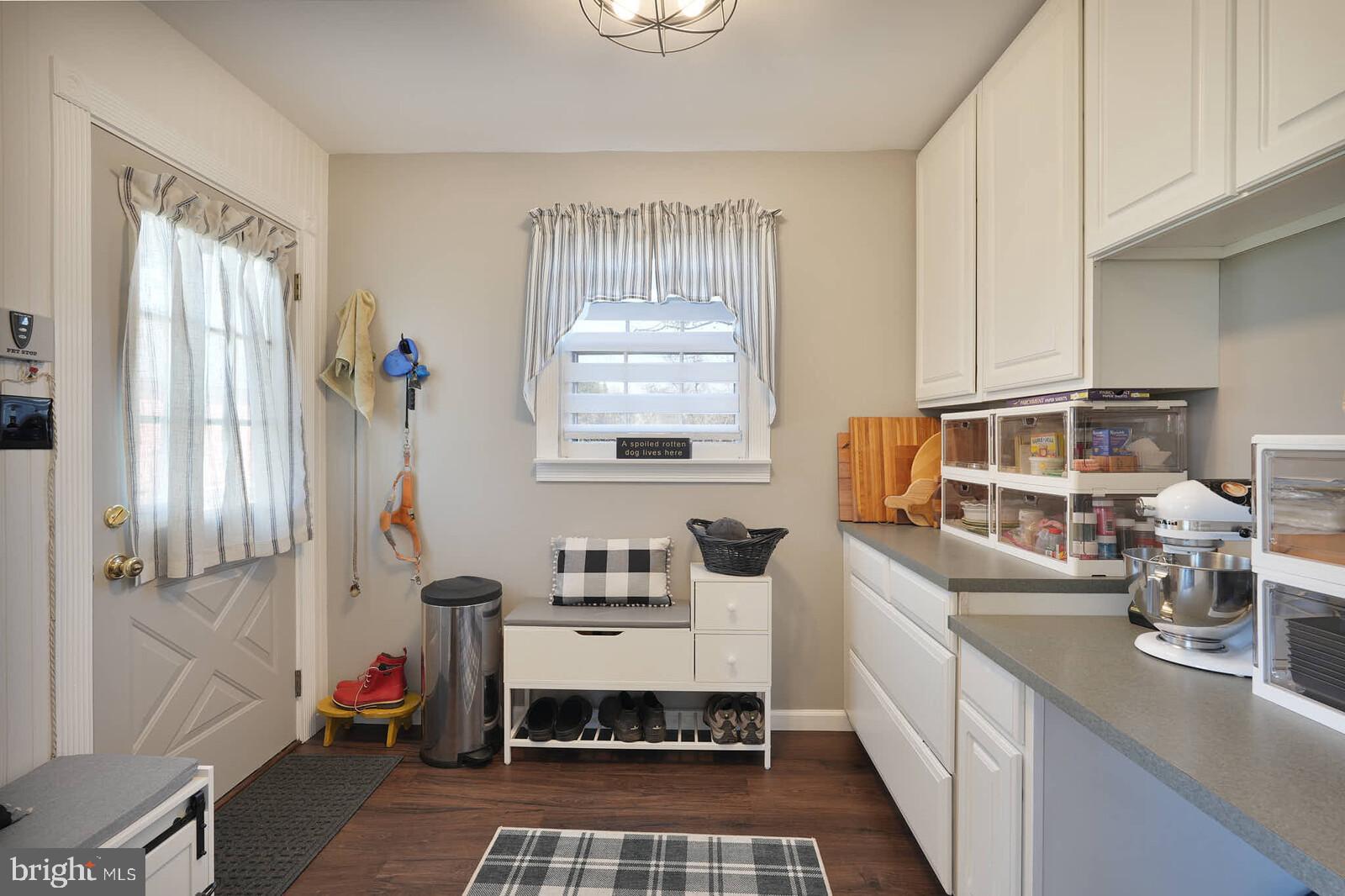 FOX VALLEY - Residential