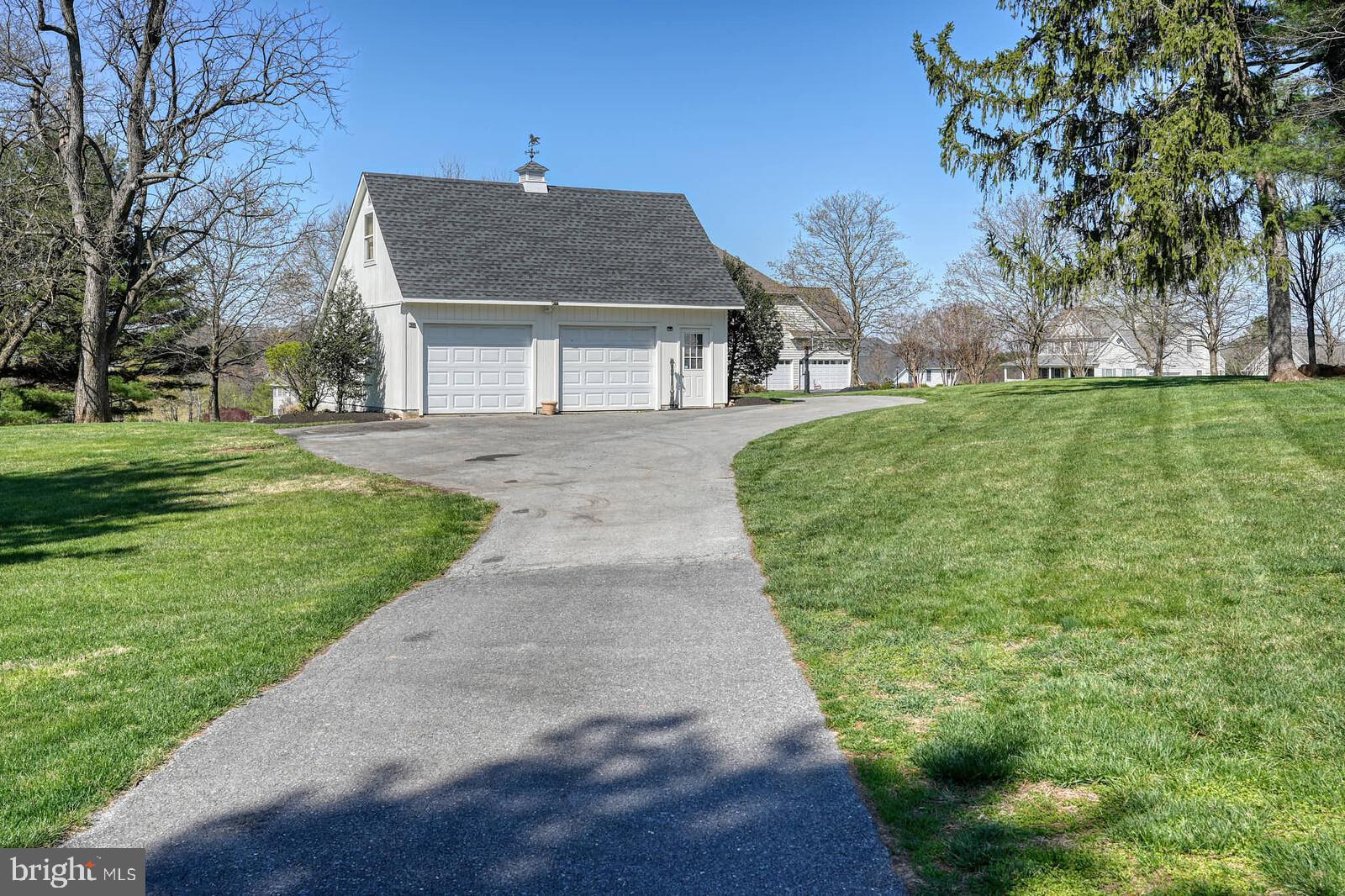 FOX VALLEY - Residential