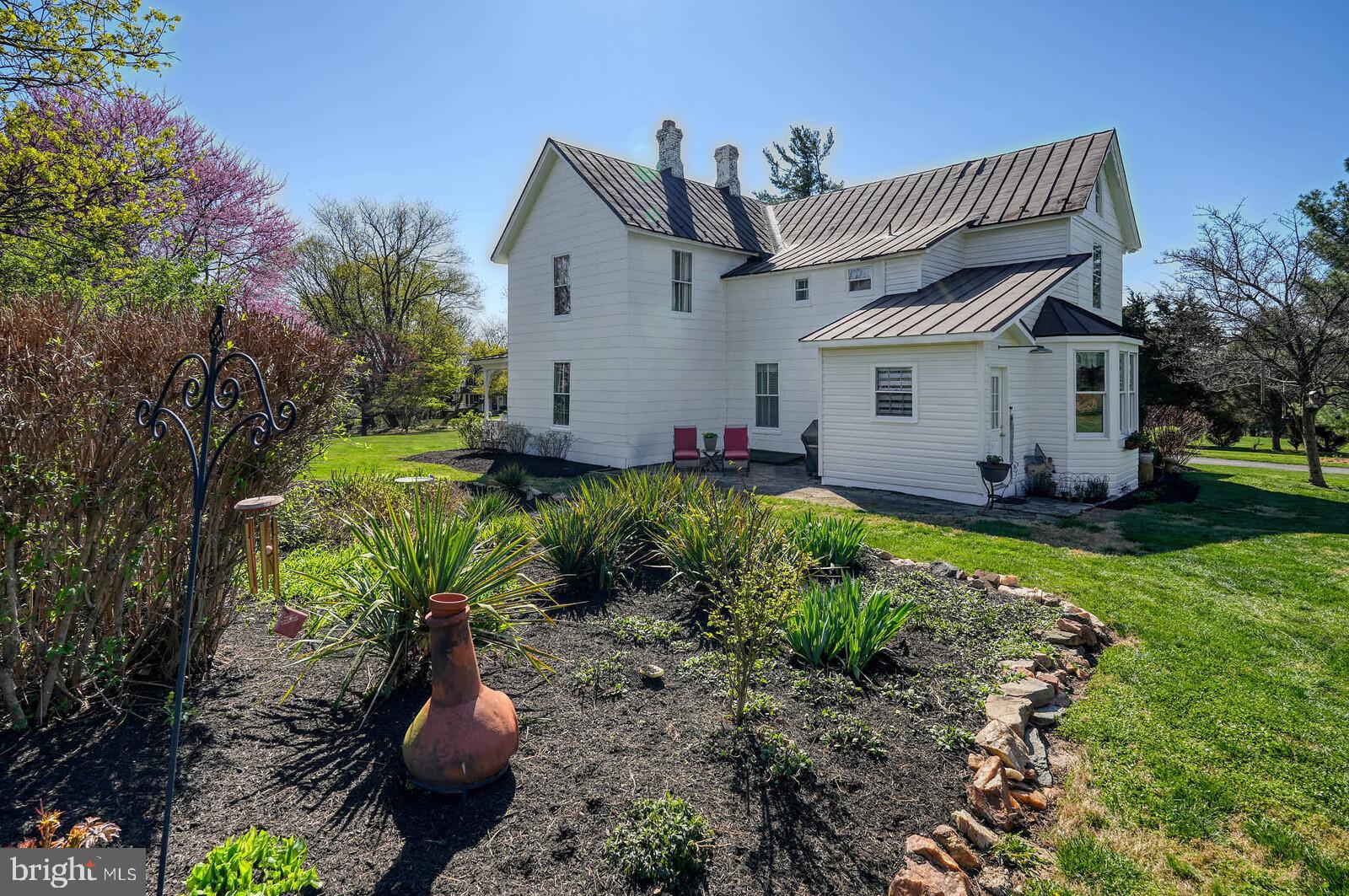 FOX VALLEY - Residential