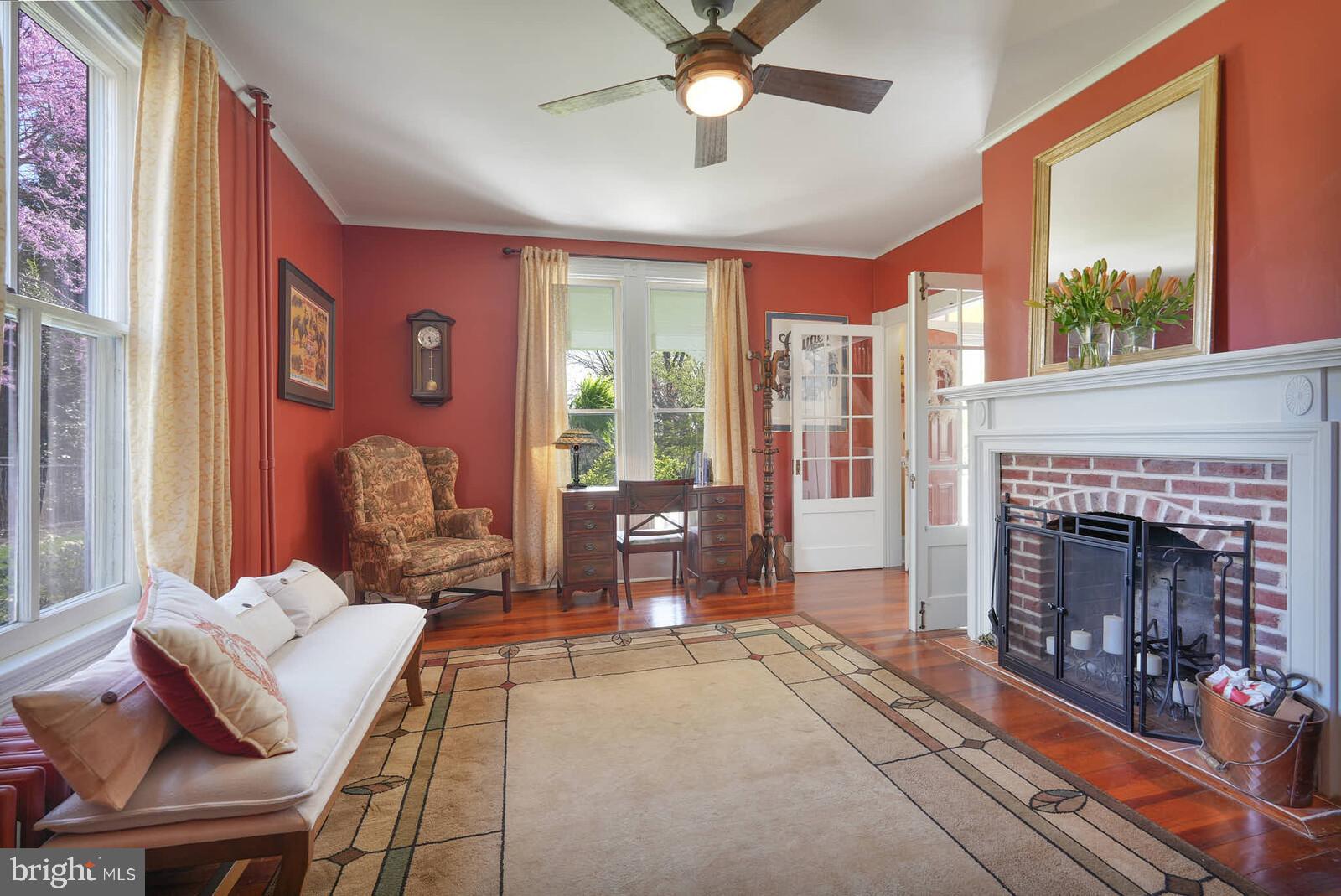 FOX VALLEY - Residential