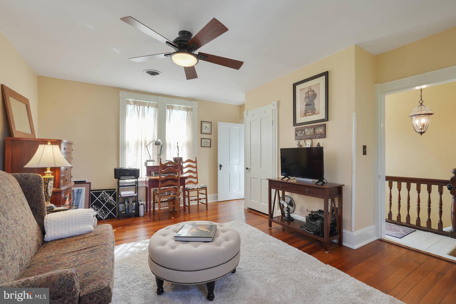 FOX VALLEY - Residential