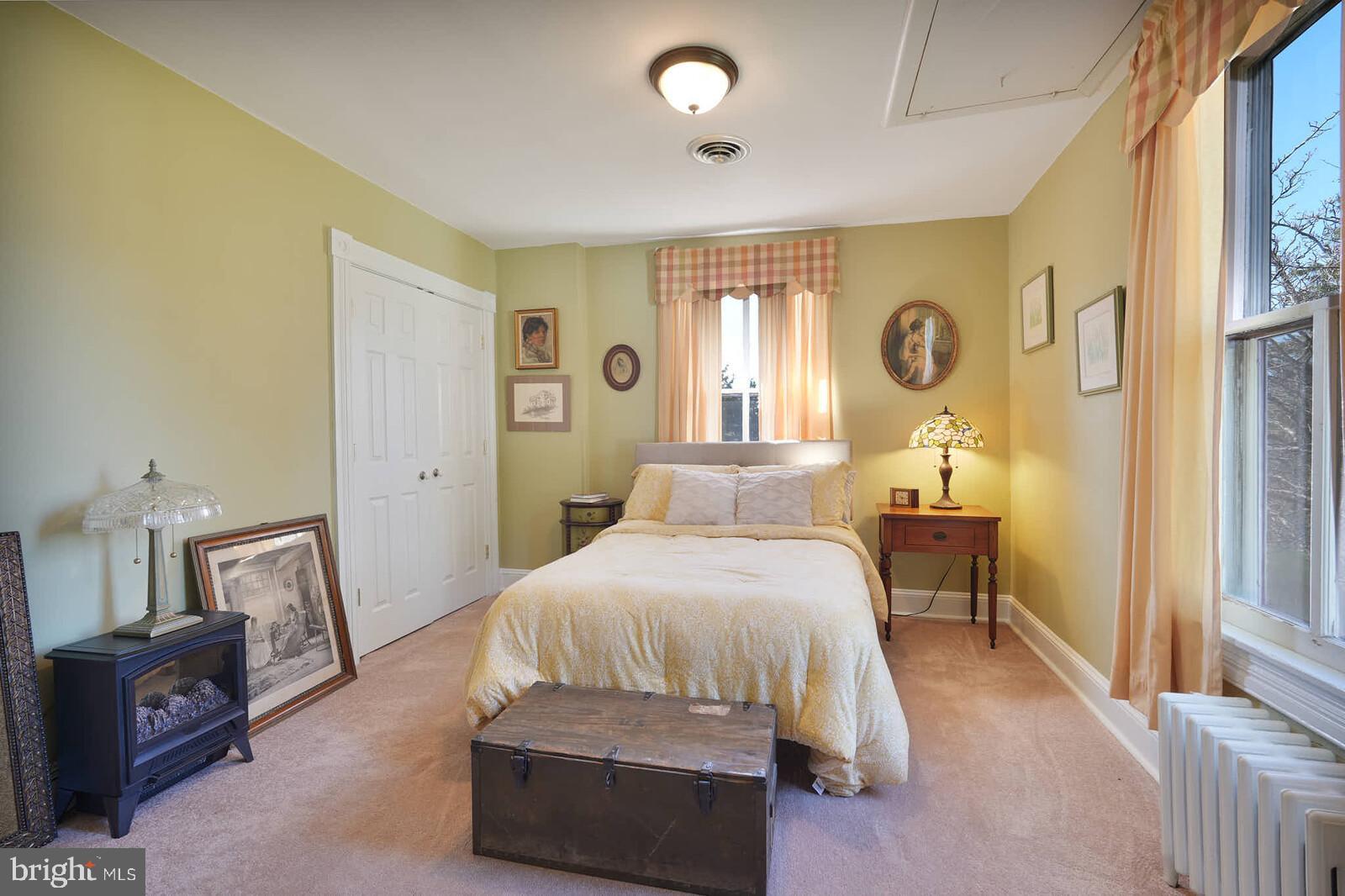 FOX VALLEY - Residential