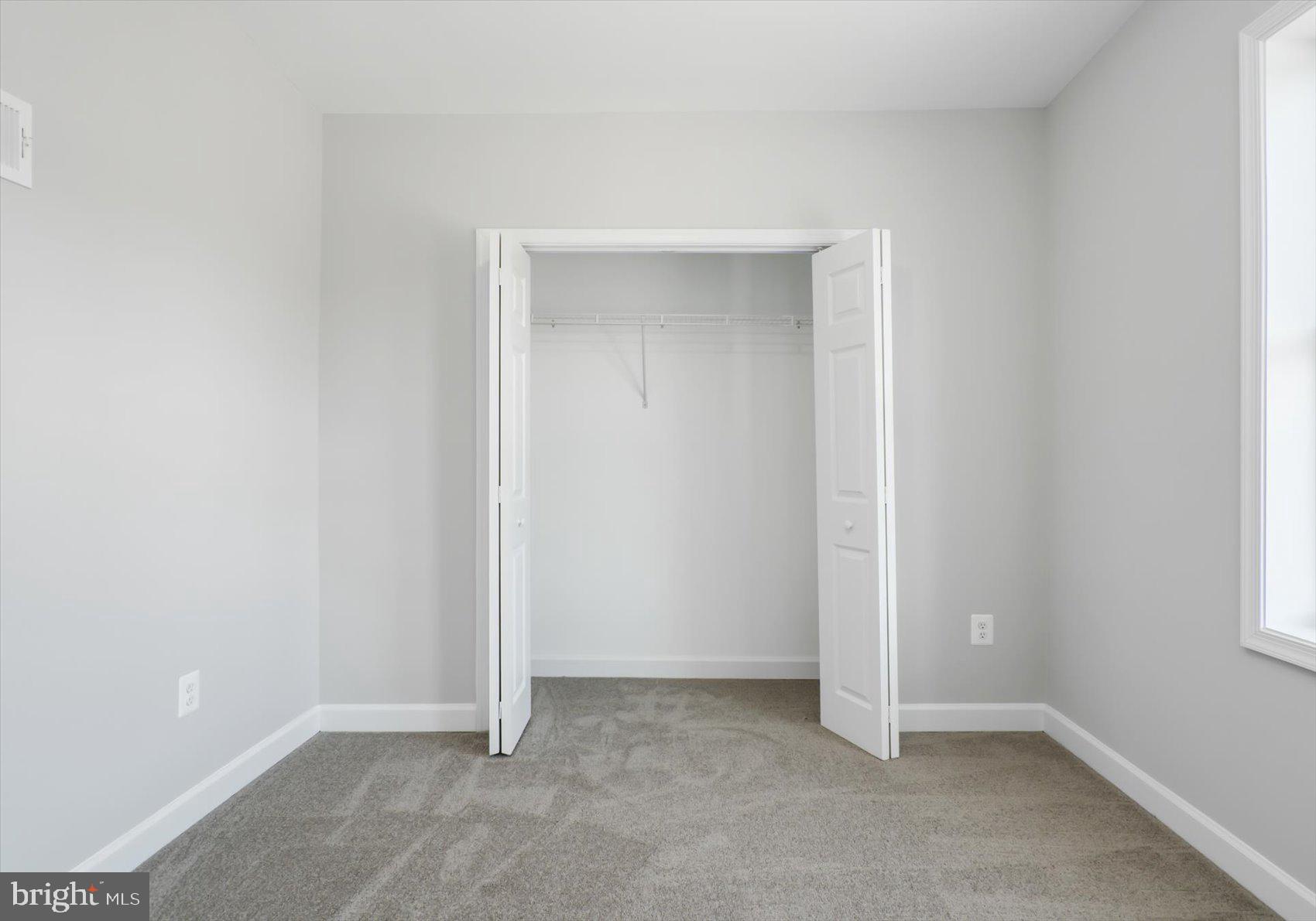 MONTEBELLO - Residential