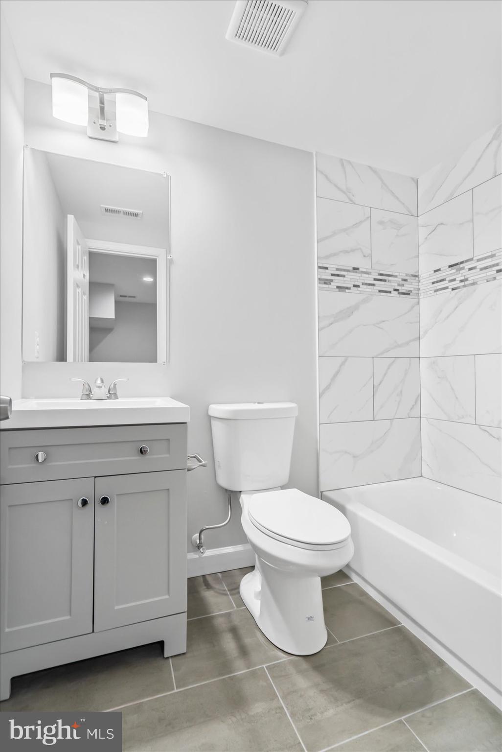 MONTEBELLO - Residential