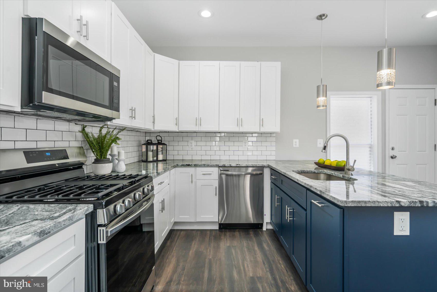 MONTEBELLO - Residential