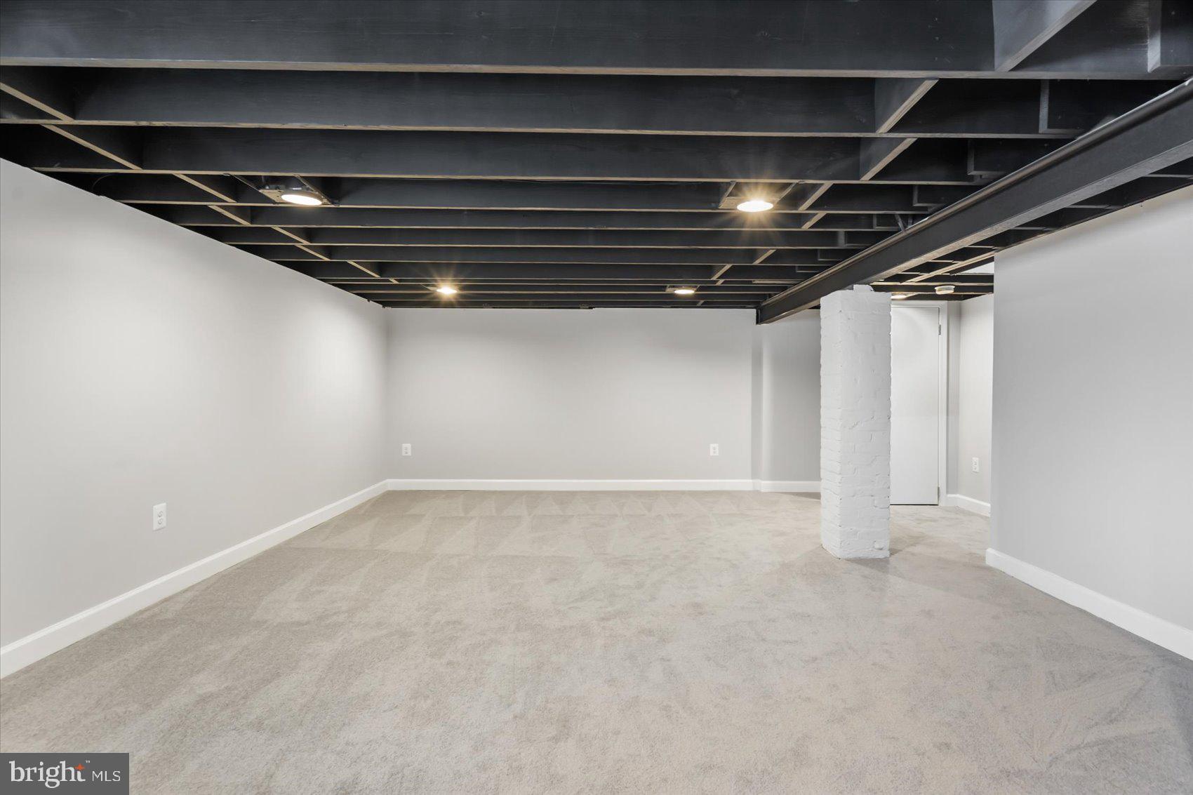 MONTEBELLO - Residential