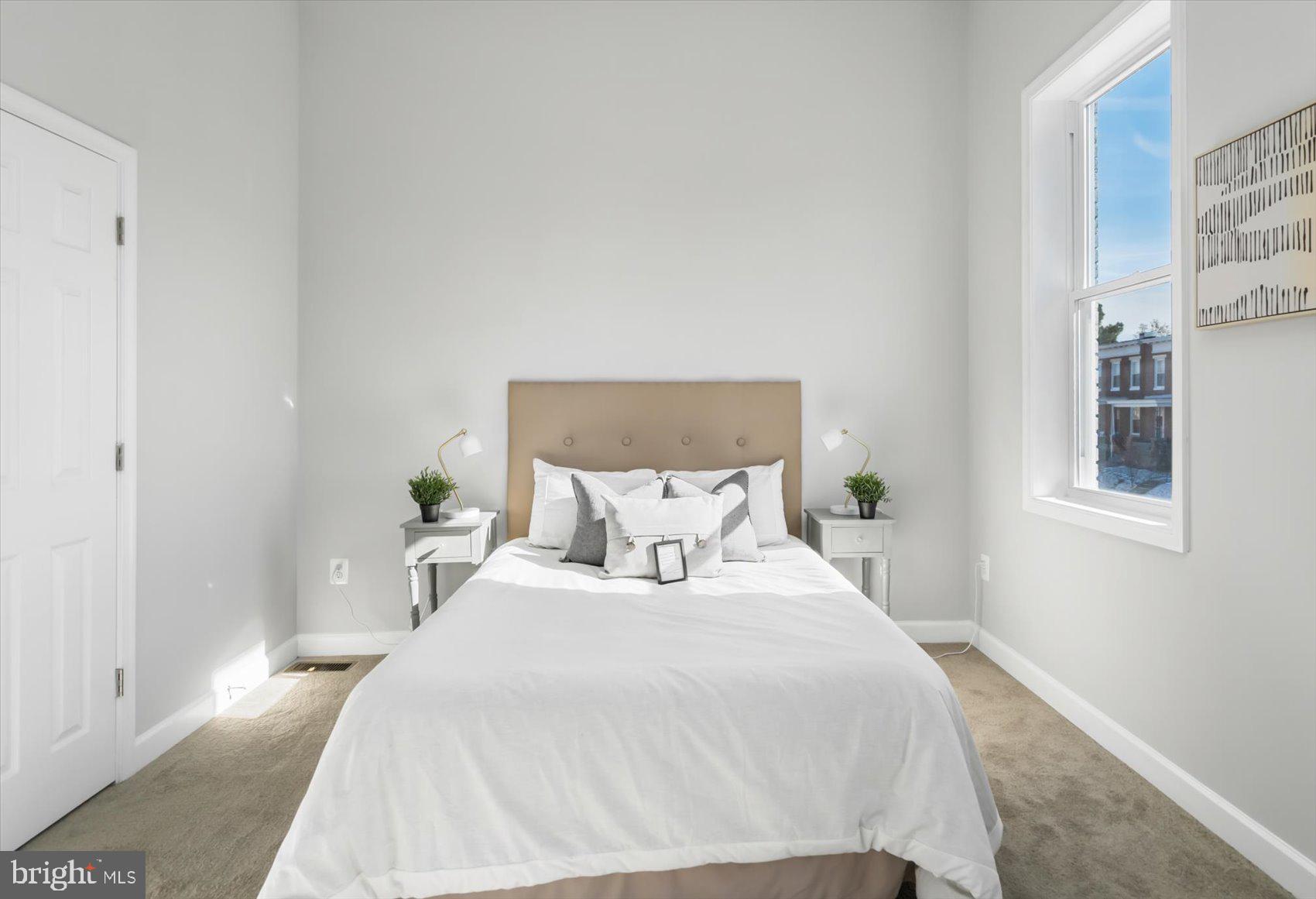 MONTEBELLO - Residential