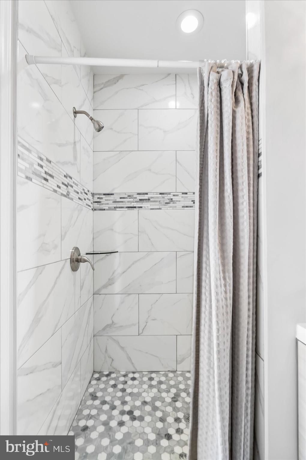 MONTEBELLO - Residential