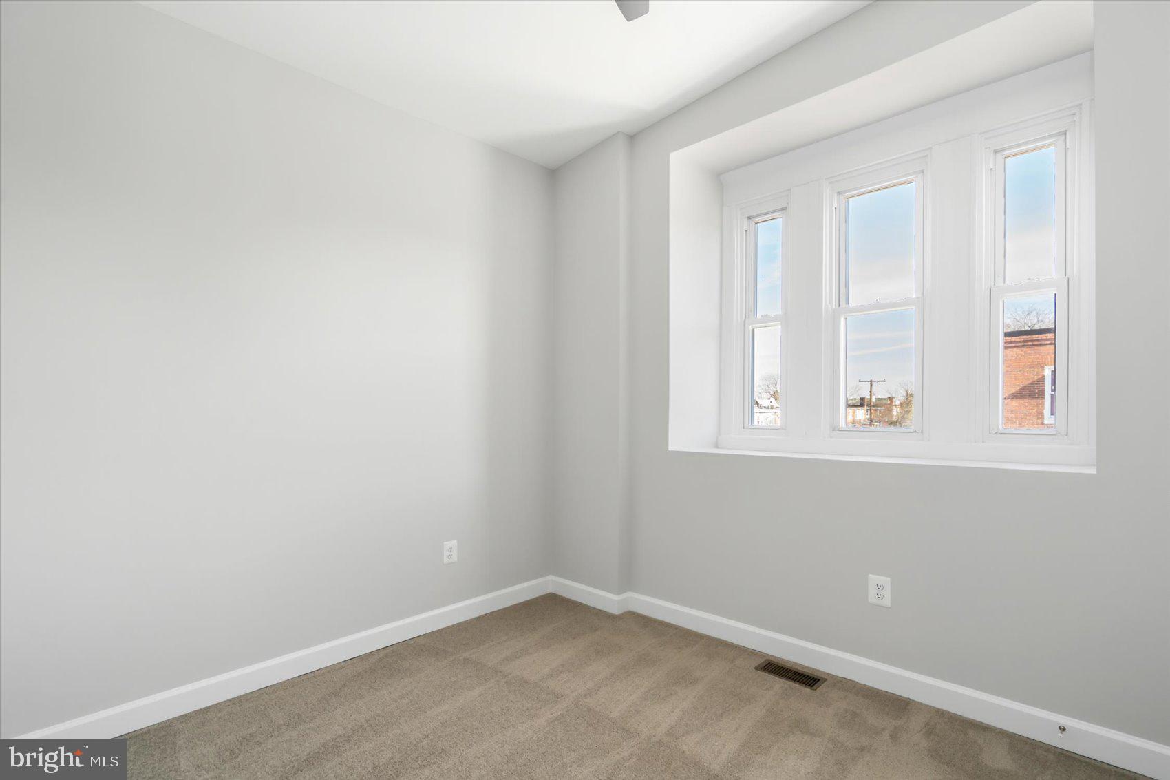 MONTEBELLO - Residential