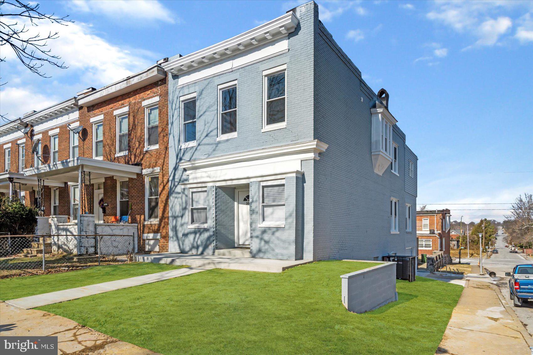 MONTEBELLO - Residential