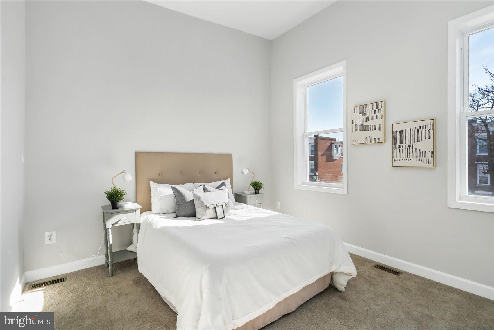 MONTEBELLO - Residential