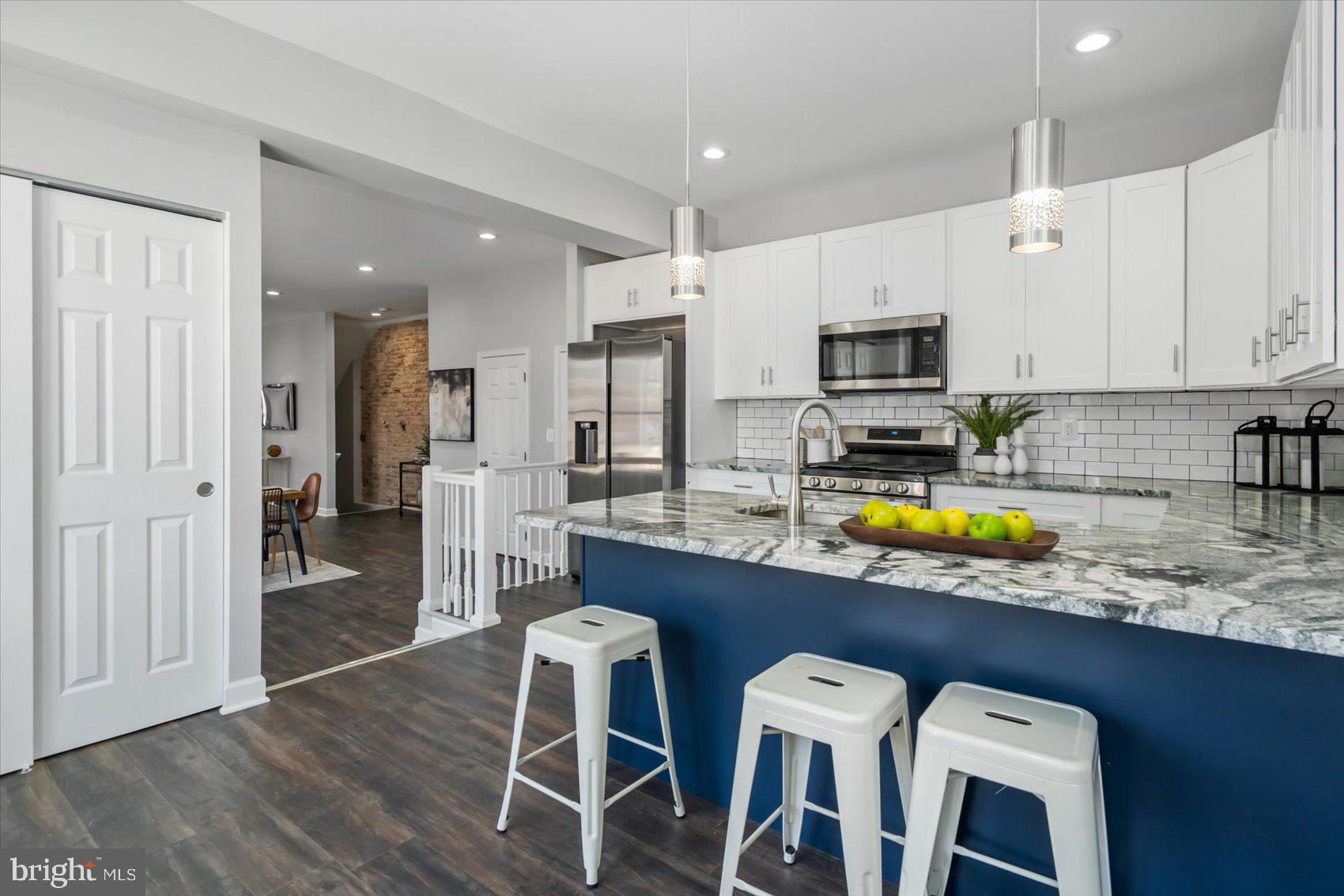 MONTEBELLO - Residential