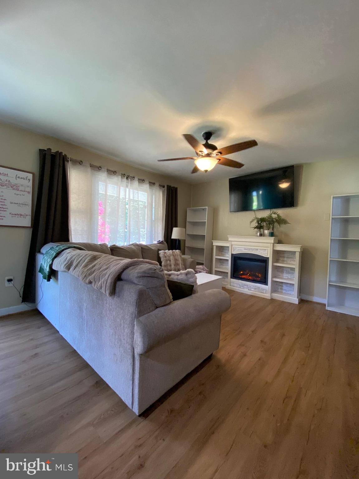 17212 MULBERRY LANE