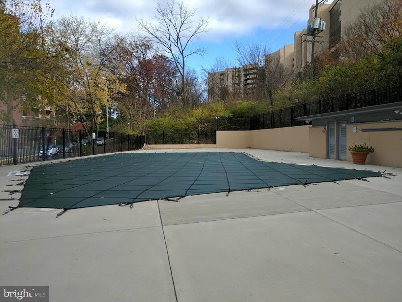 ARLINGTON RIDGE - Residential Lease