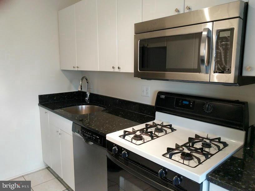 ARLINGTON RIDGE - Residential Lease