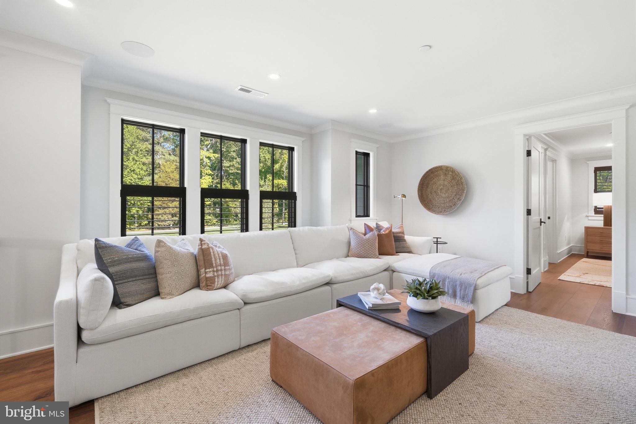 EASTON - Residential