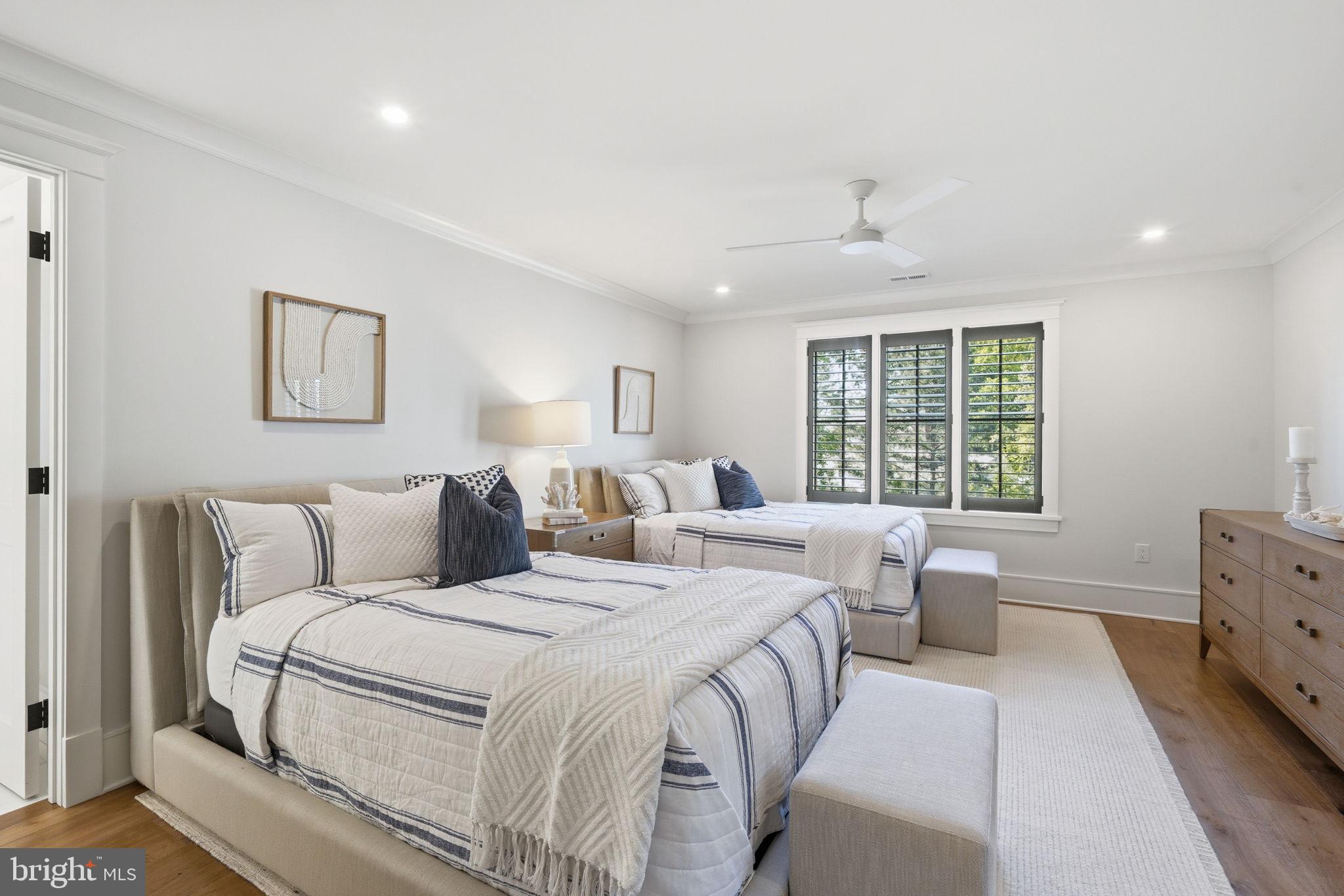 EASTON - Residential