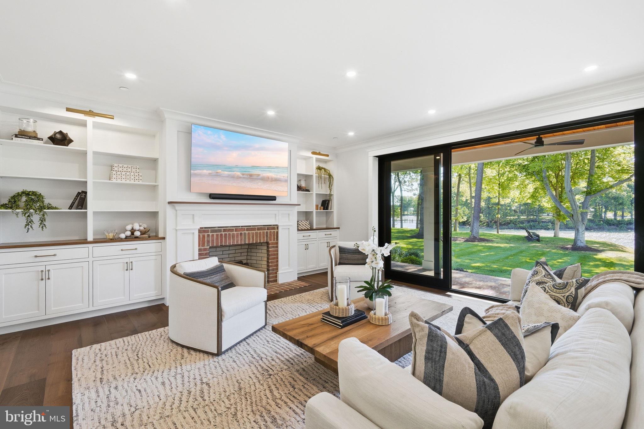 EASTON - Residential