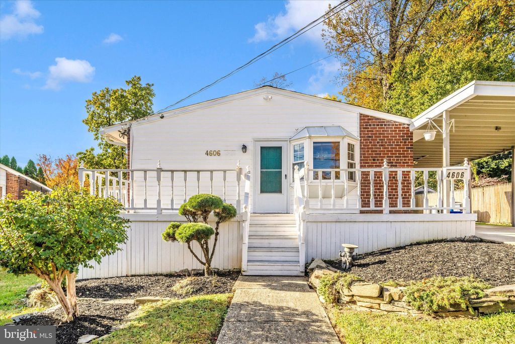 Photo of 4606 Iris Place, ROCKVILLE, MD 20853 (MLS # MDMC2204956)