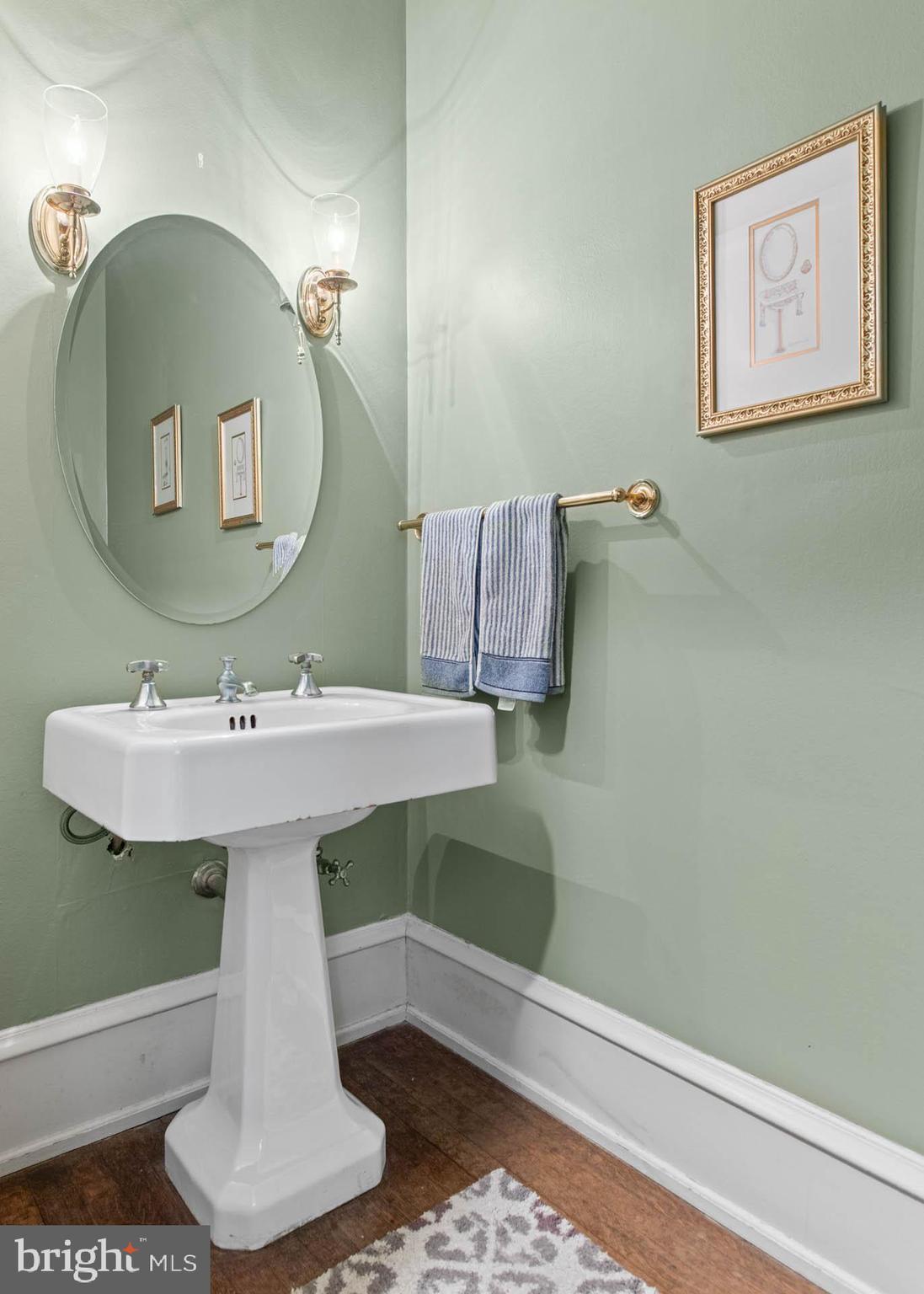 DOWNTOWN WAYNE - Residential