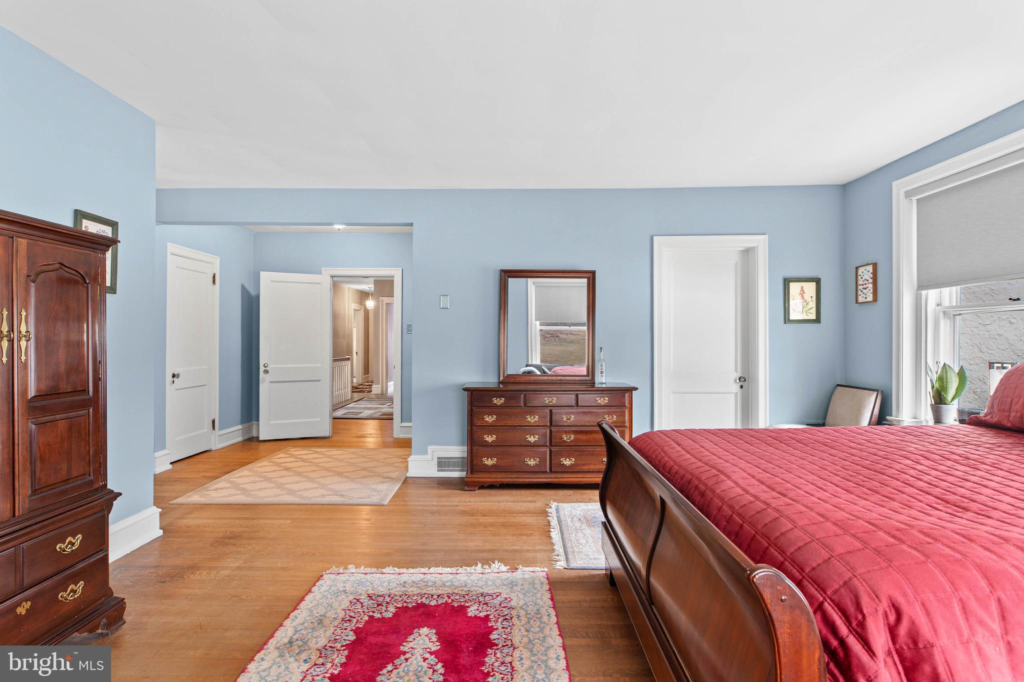 DOWNTOWN WAYNE - Residential