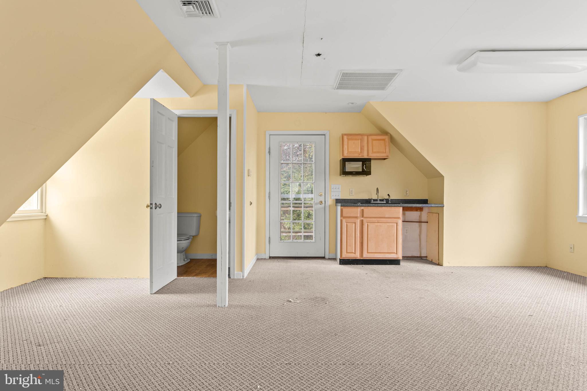 DOWNTOWN WAYNE - Residential