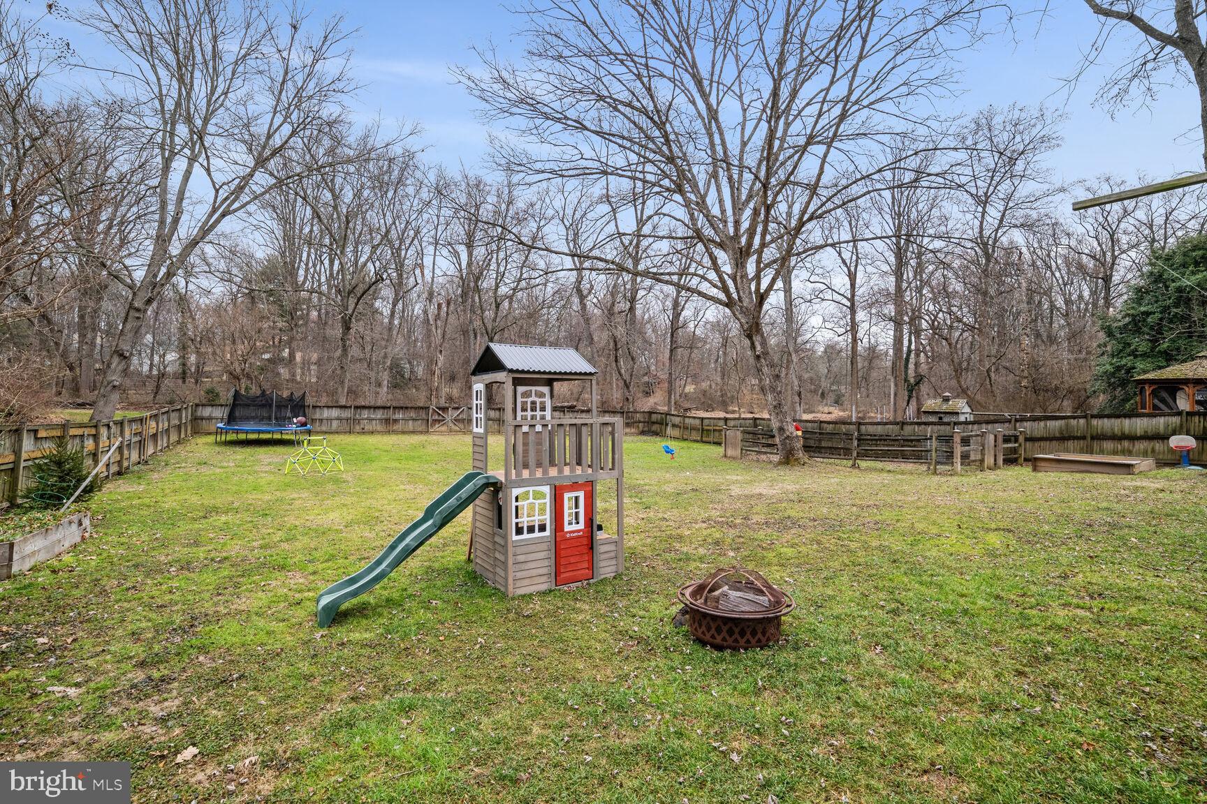 HAMMOND PARK - Residential