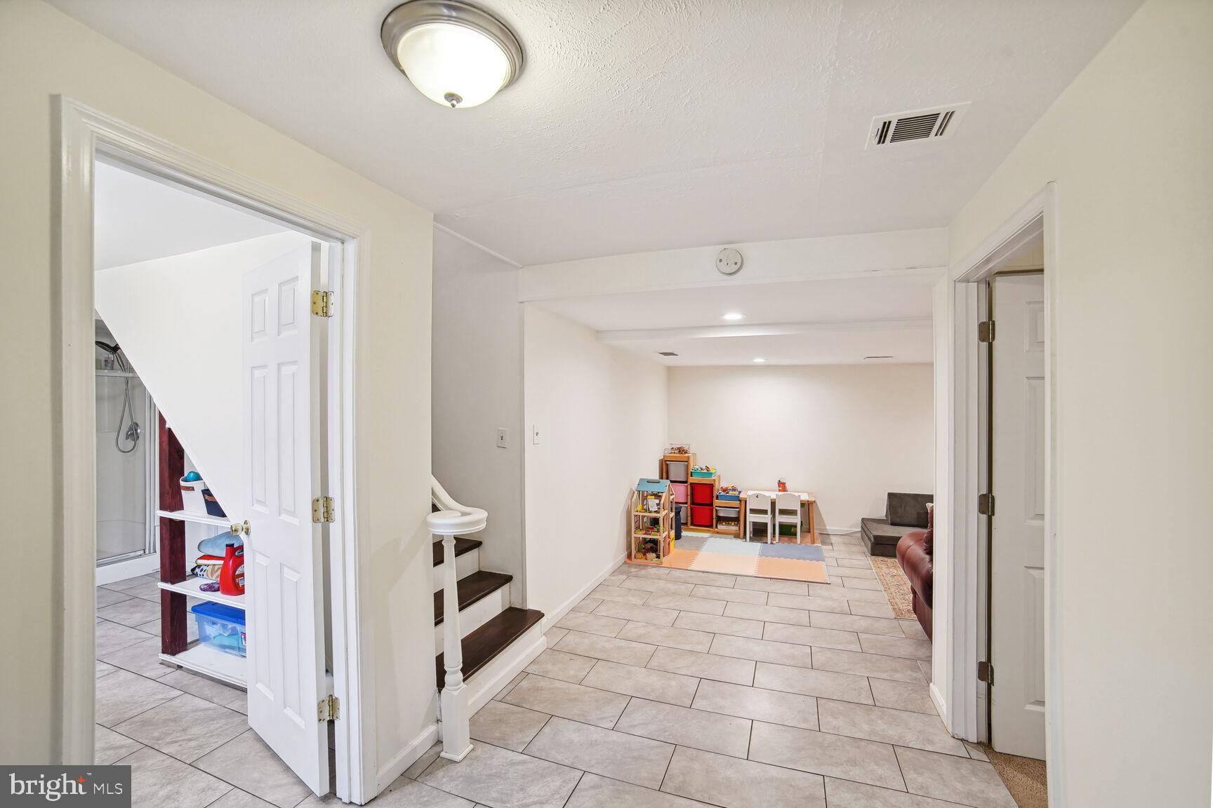 HAMMOND PARK - Residential