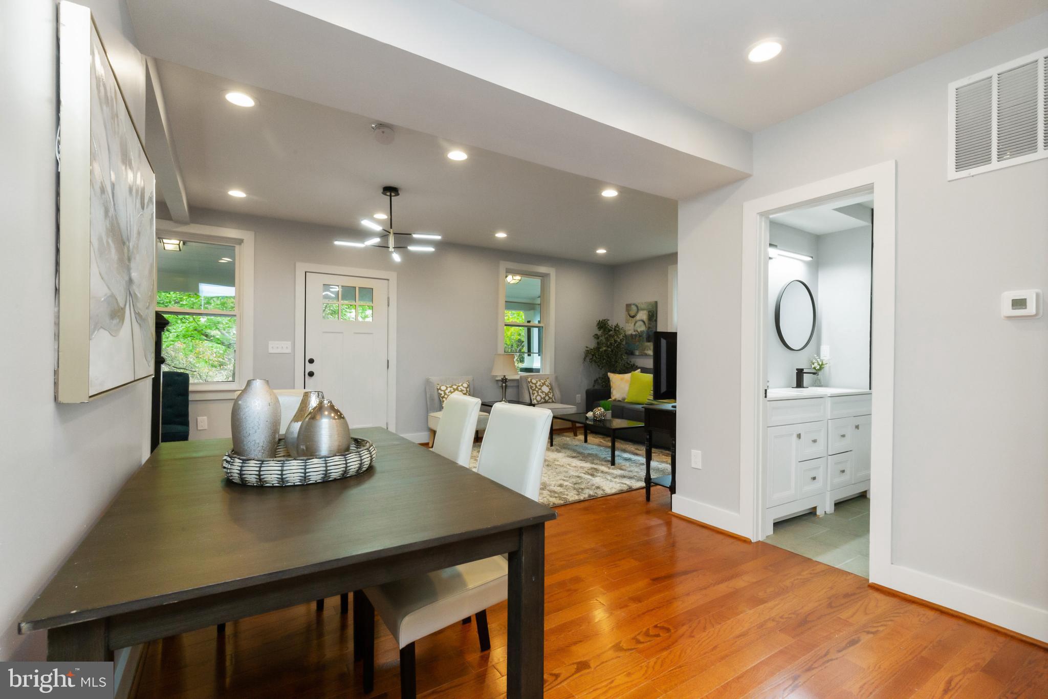 MT RAINIER - Residential