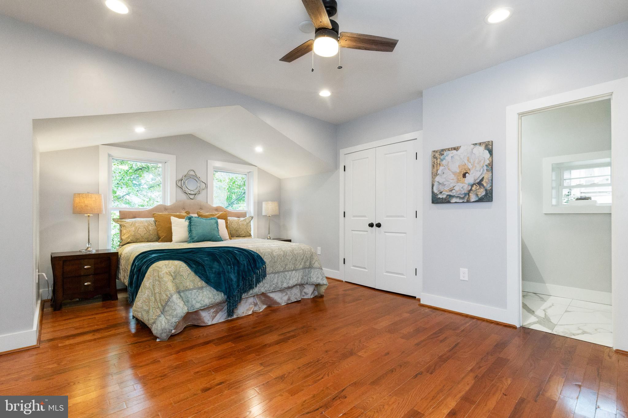 MT RAINIER - Residential