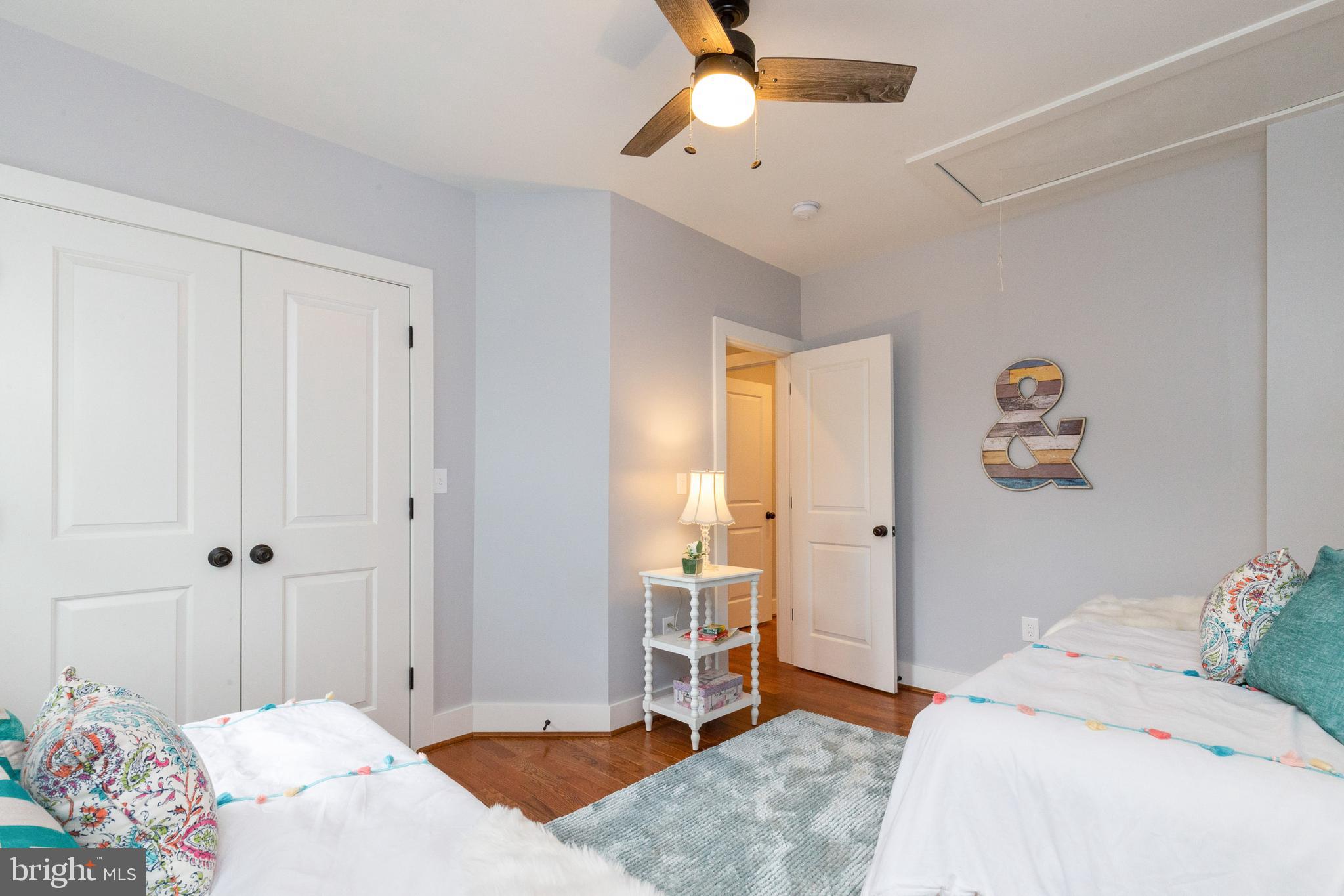 MT RAINIER - Residential